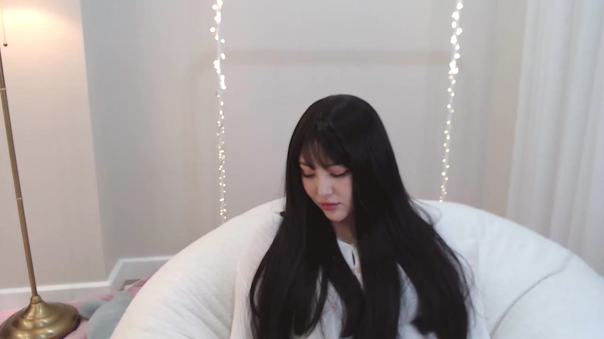 Gallery image thumbnail from kurakurai's myfreecams stream on, 01/09/2025, 23:41 image 9 of 20