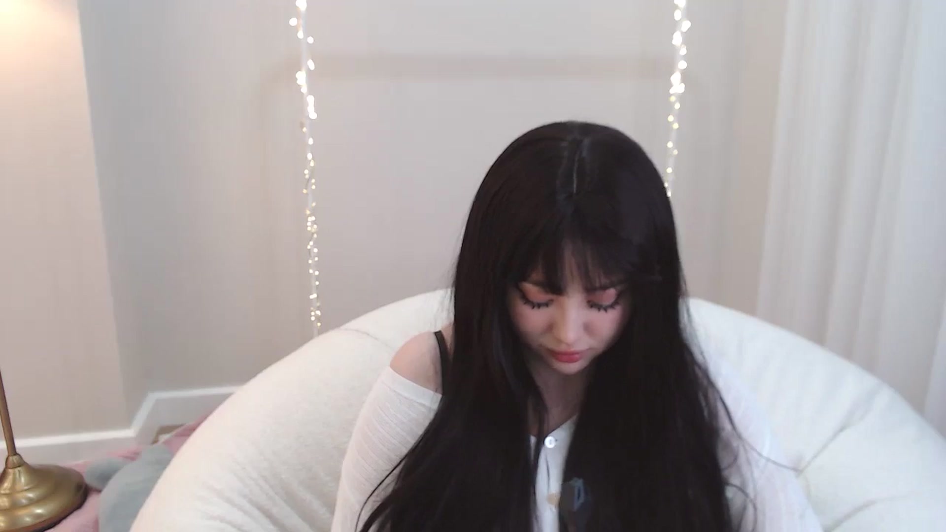 Gallery image thumbnail from kurakurai's myfreecams stream on, 01/09/2025, 23:41 image 16 of 20