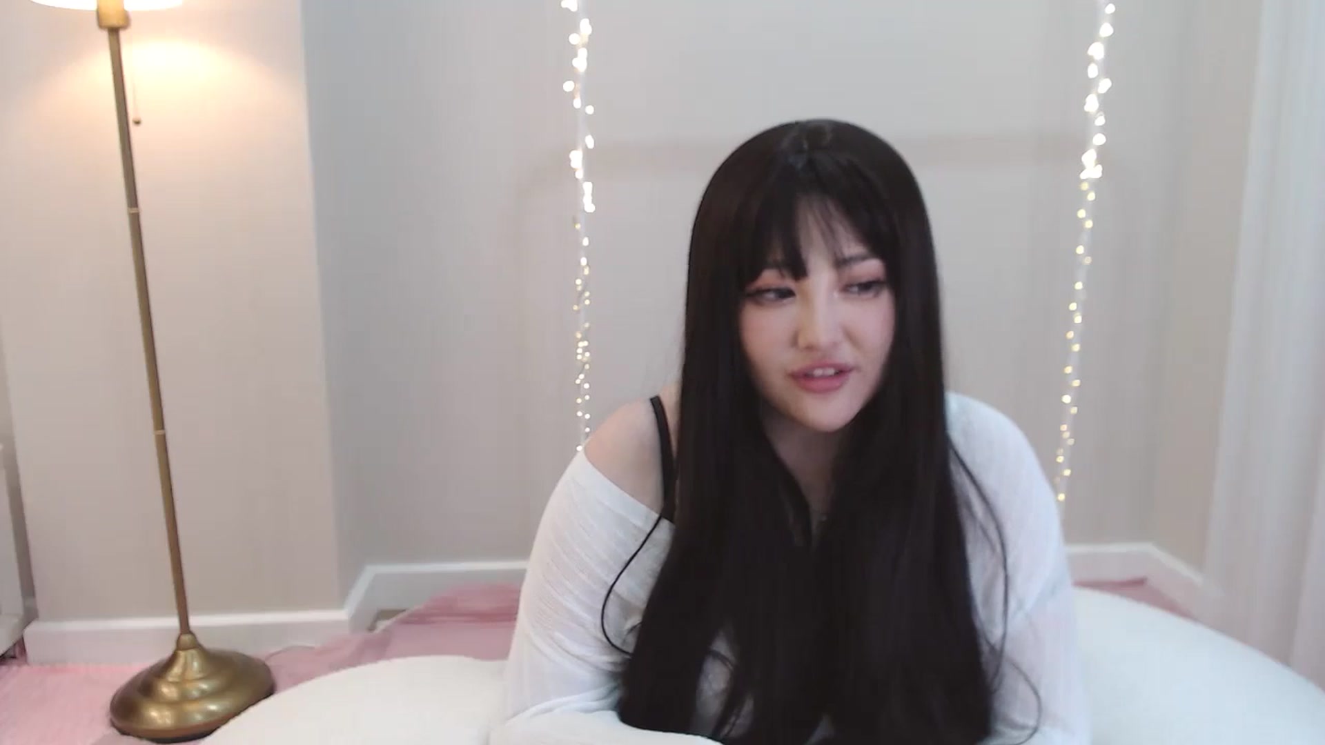 Gallery image thumbnail from kurakurai's myfreecams stream on, 01/10/2025, 01:21 image 10 of 20