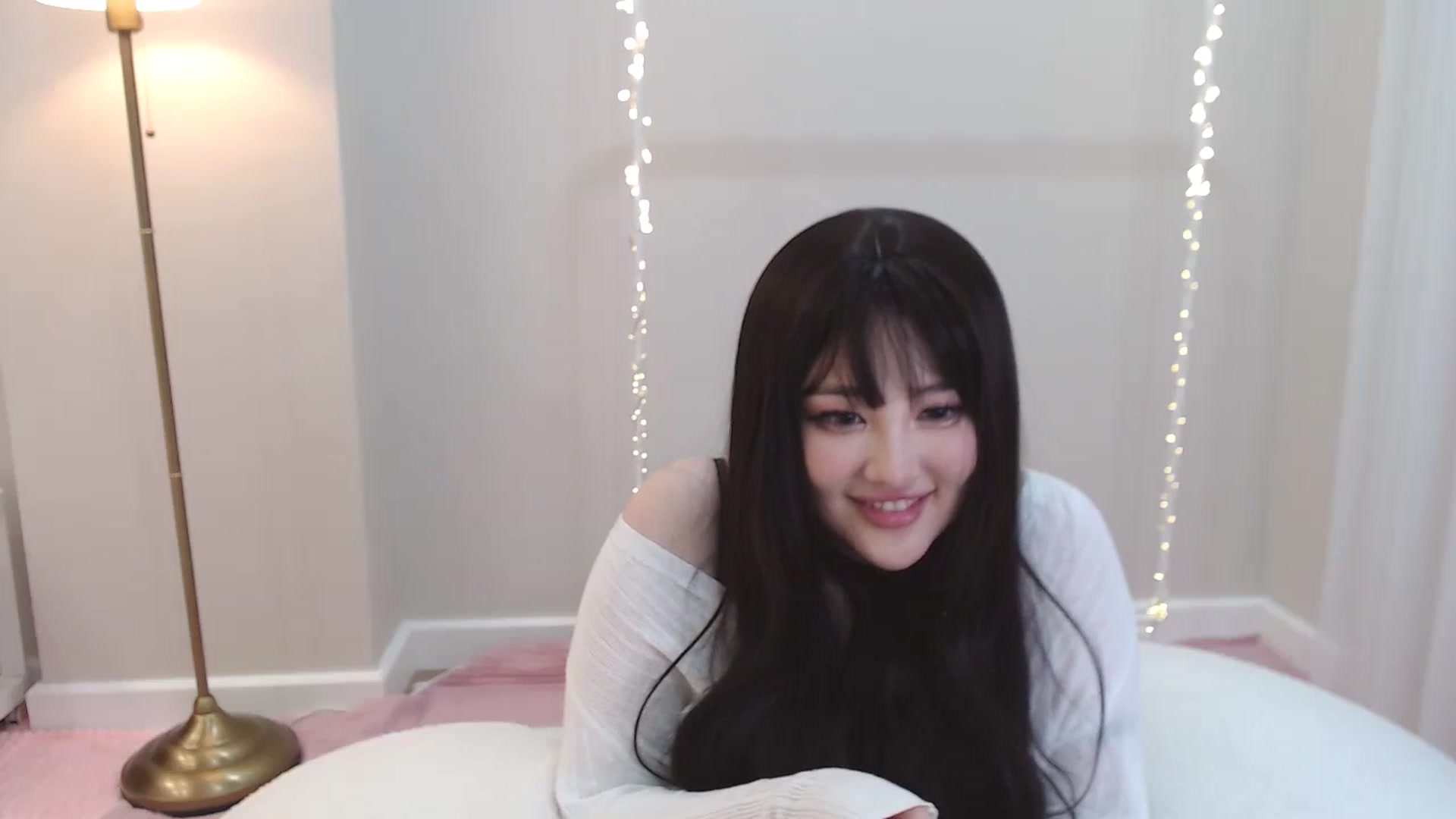 Gallery image thumbnail from kurakurai's myfreecams stream on, 01/10/2025, 01:21 image 11 of 20
