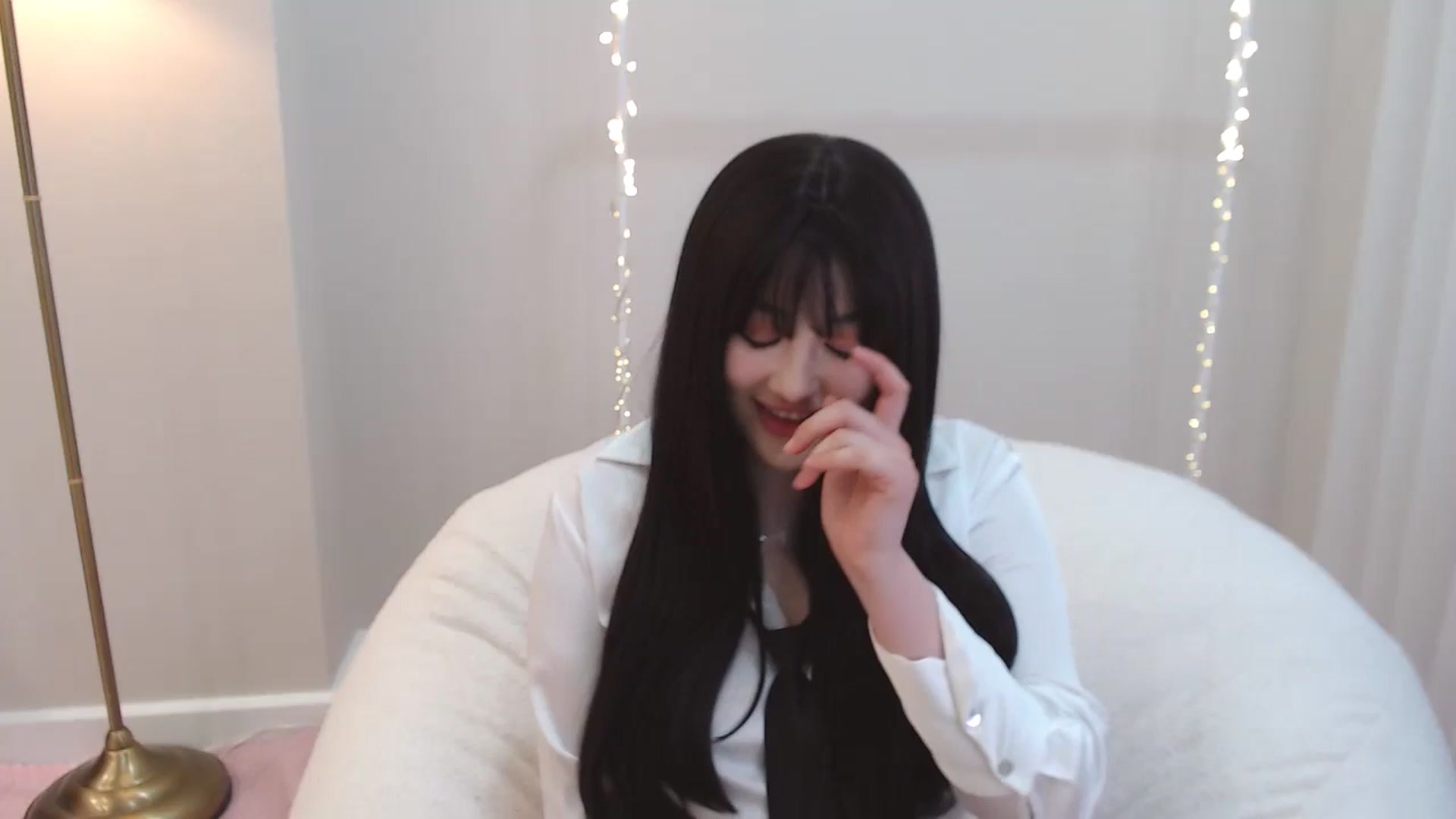 Gallery image thumbnail from kurakurai's myfreecams stream on, 01/11/2025, 11:39 image 9 of 20