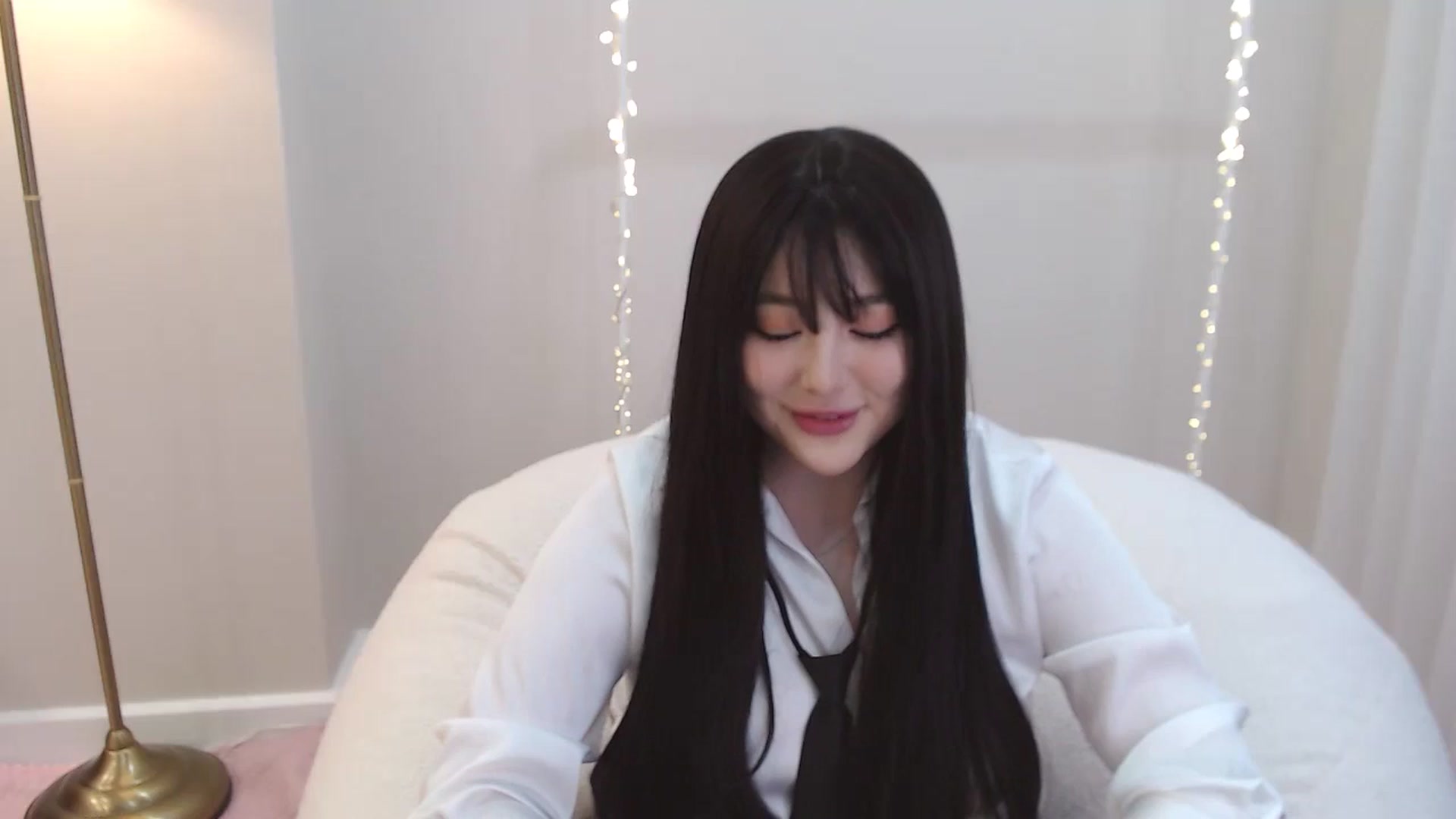 Gallery image thumbnail from kurakurai's myfreecams stream on, 01/11/2025, 11:39 image 1 of 20