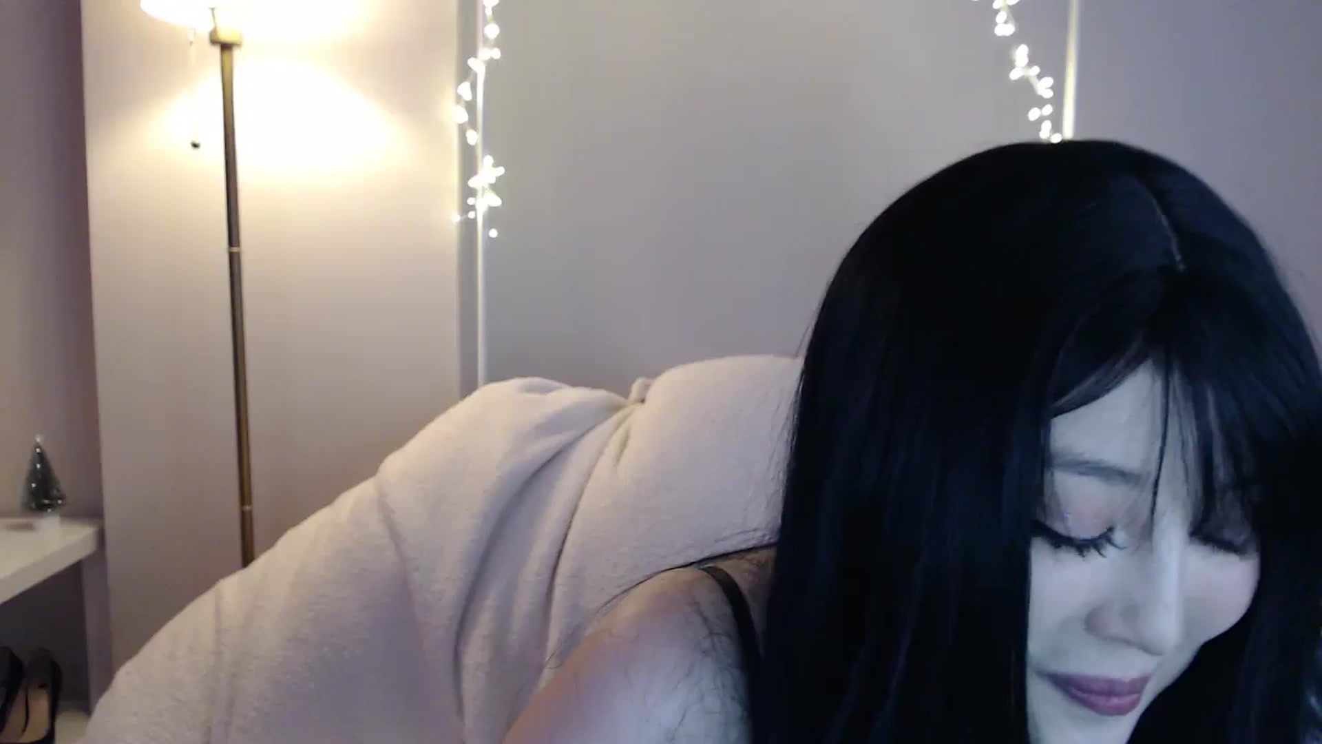 Gallery image thumbnail from kurakurai's myfreecams stream on, 02/23/2025, 11:51 image 4 of 20