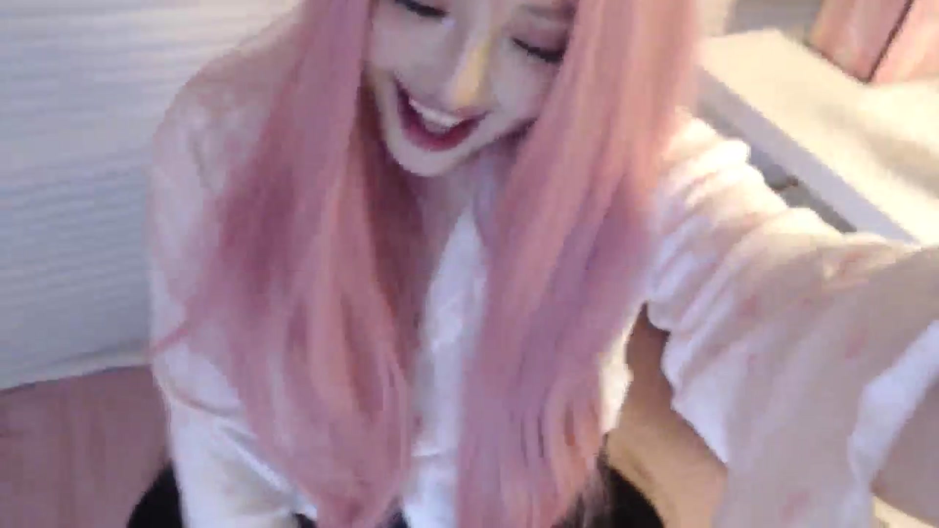 Gallery image thumbnail from kurakurai's myfreecams stream on, 03/03/2025, 12:41 image 14 of 20
