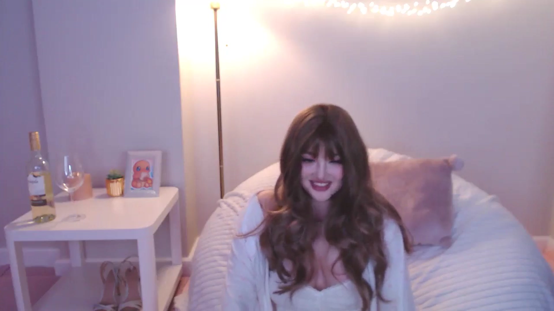 Gallery image thumbnail from kurakurai's myfreecams stream on, 06/23/2025, 13:17 image 4 of 20
