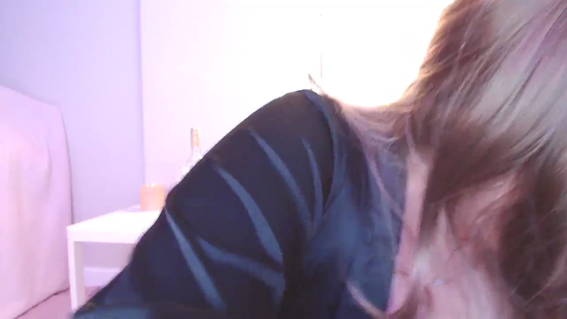 Gallery image thumbnail from kurakurai's myfreecams stream on, 06/23/2025, 15:41 image 5 of 20