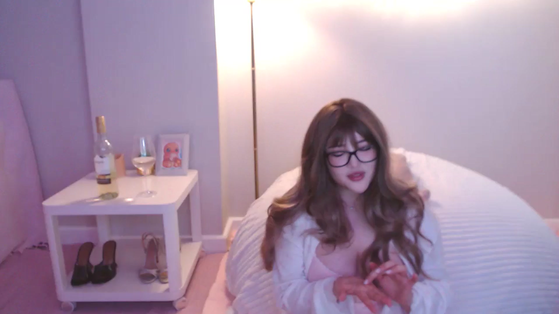 Gallery image thumbnail from kurakurai's myfreecams stream on, 06/27/2025, 11:21 image 8 of 20