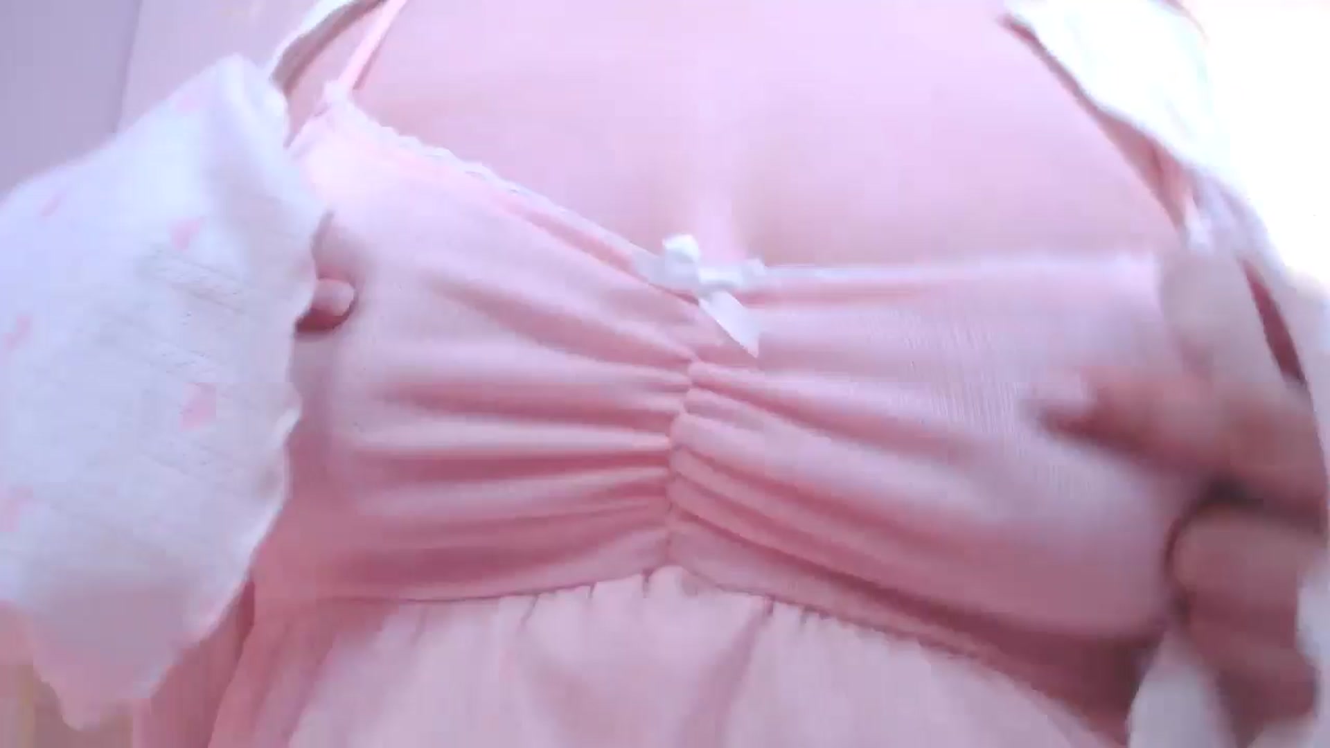 Gallery image thumbnail from kurakurai's myfreecams stream on, 06/27/2025, 11:21 image 10 of 20