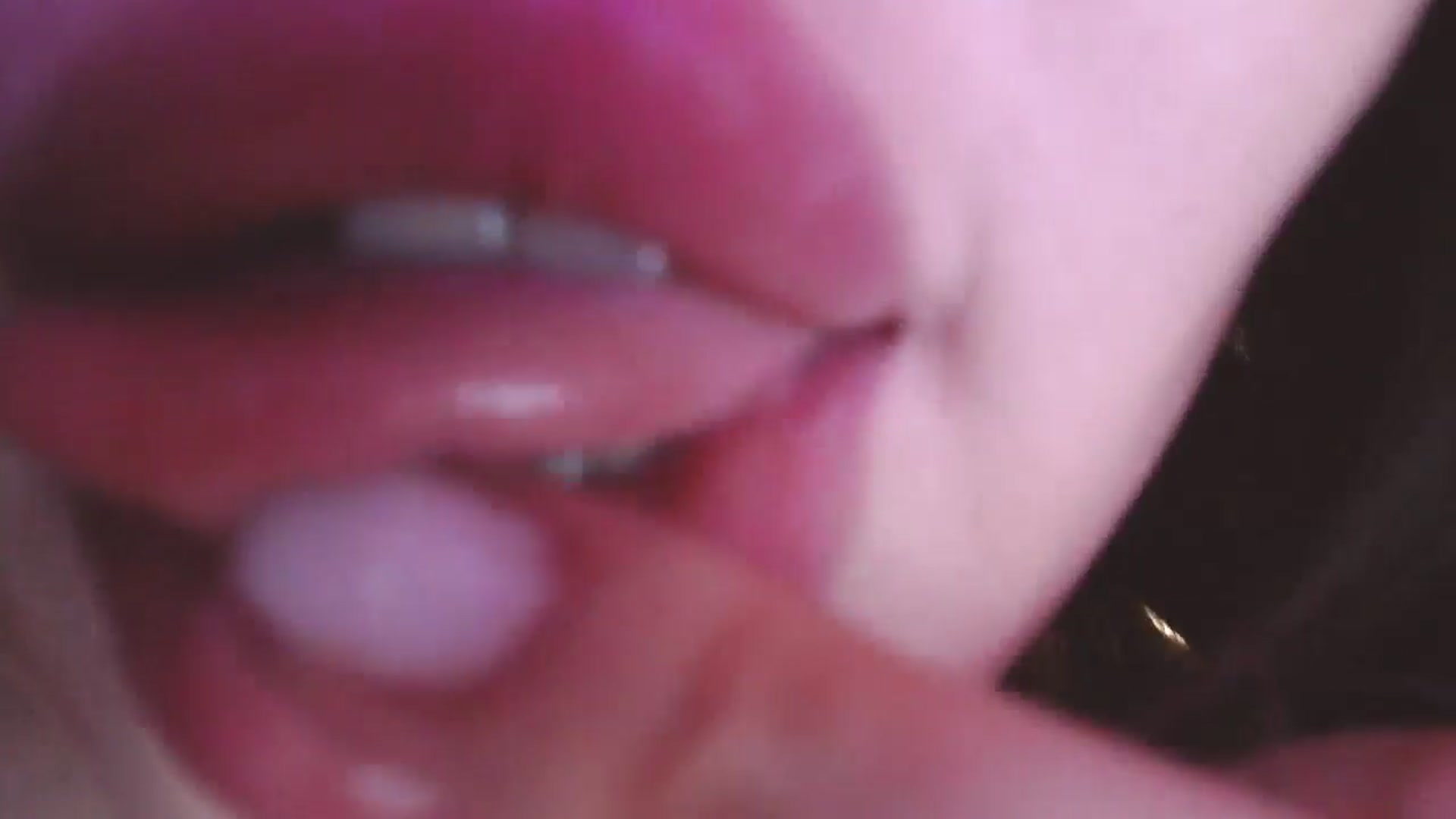 Gallery image thumbnail from kurakurai's myfreecams stream on, 06/27/2025, 15:31 image 17 of 20