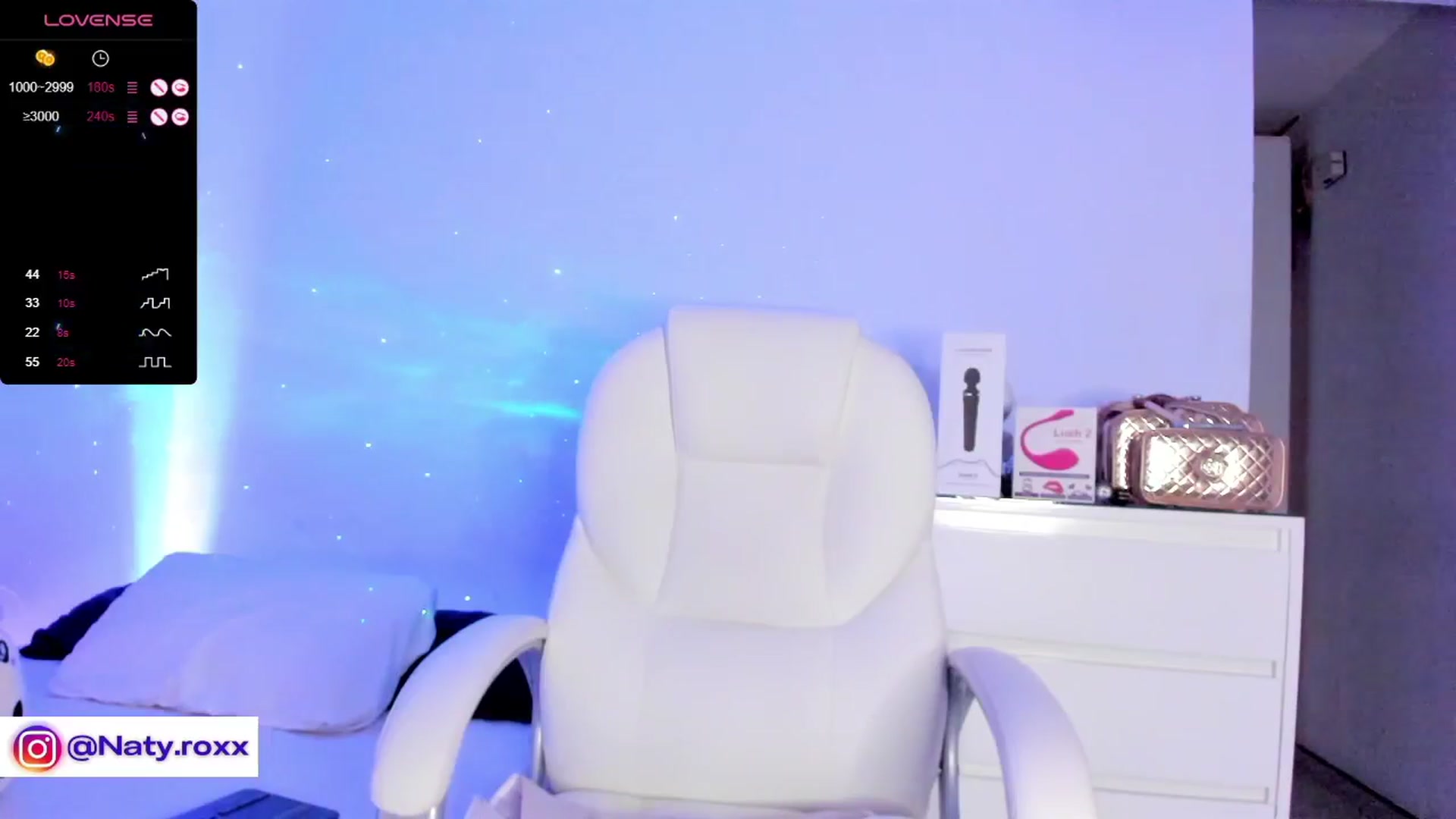 Gallery image thumbnail from kylie__'s myfreecams stream on, 03/19/2024, 05:56 image 19 of 20
