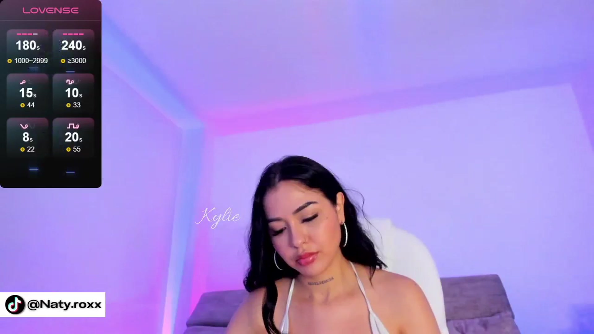 Gallery image thumbnail from kylie__'s myfreecams stream on, 07/13/2024, 08:21 image 4 of 20