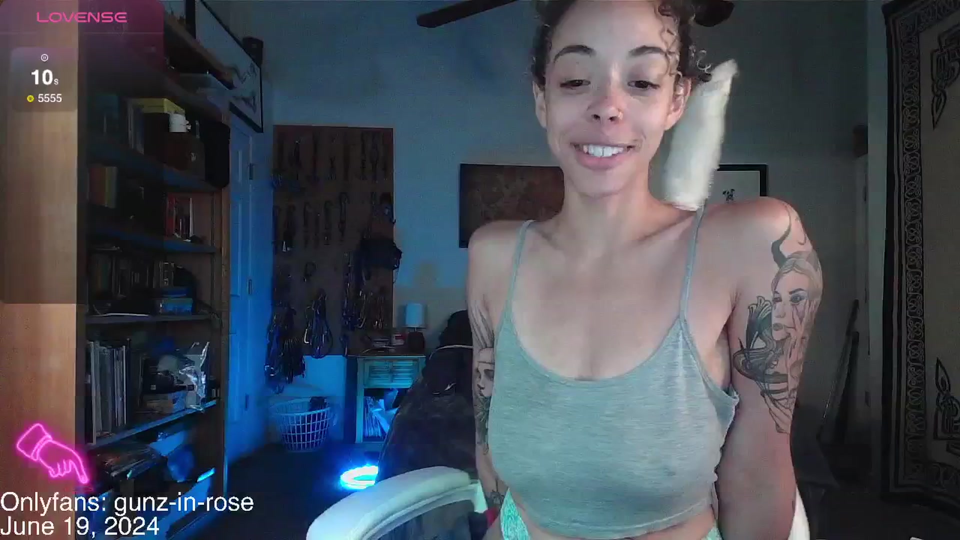 Gallery image thumbnail from kylierose's myfreecams stream on, 06/19/2024, 19:48 image 1 of 20
