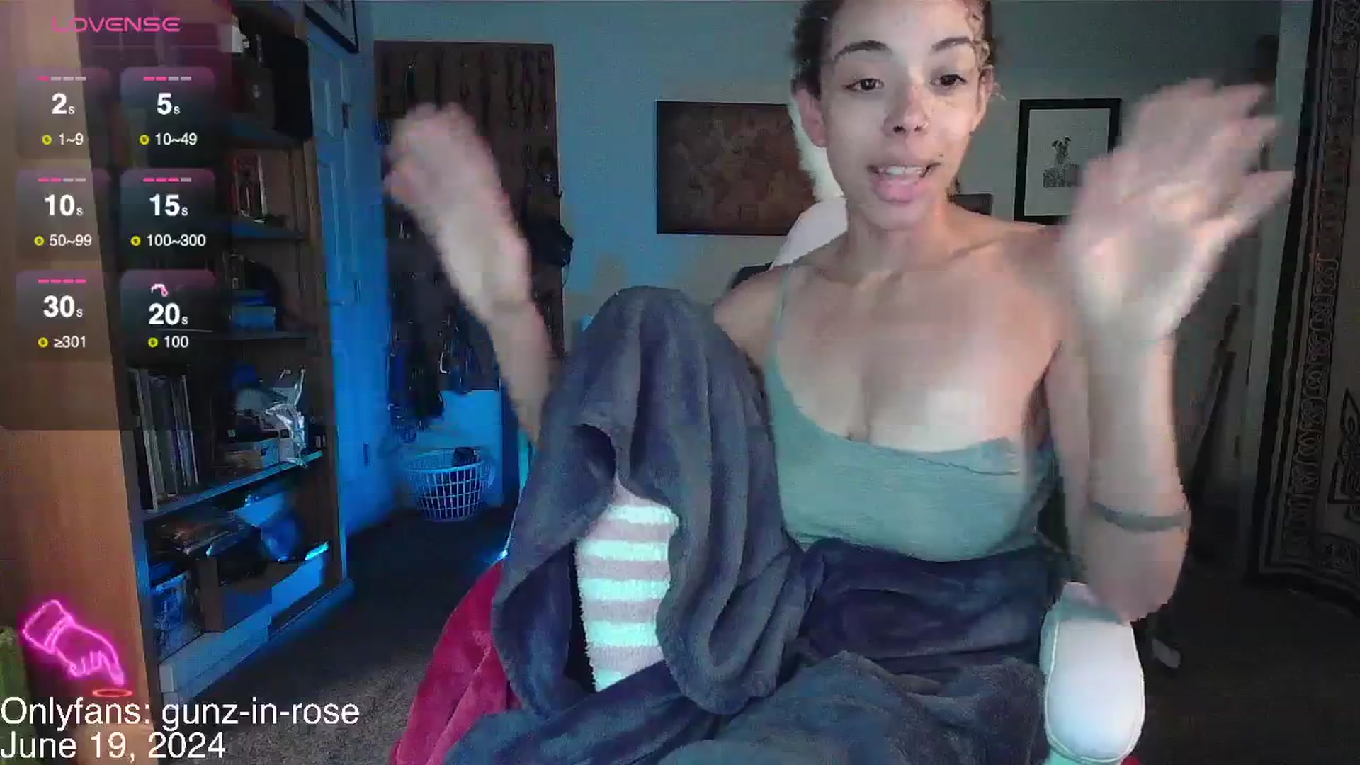 Gallery image thumbnail from kylierose's myfreecams stream on, 06/19/2024, 19:48 image 12 of 20