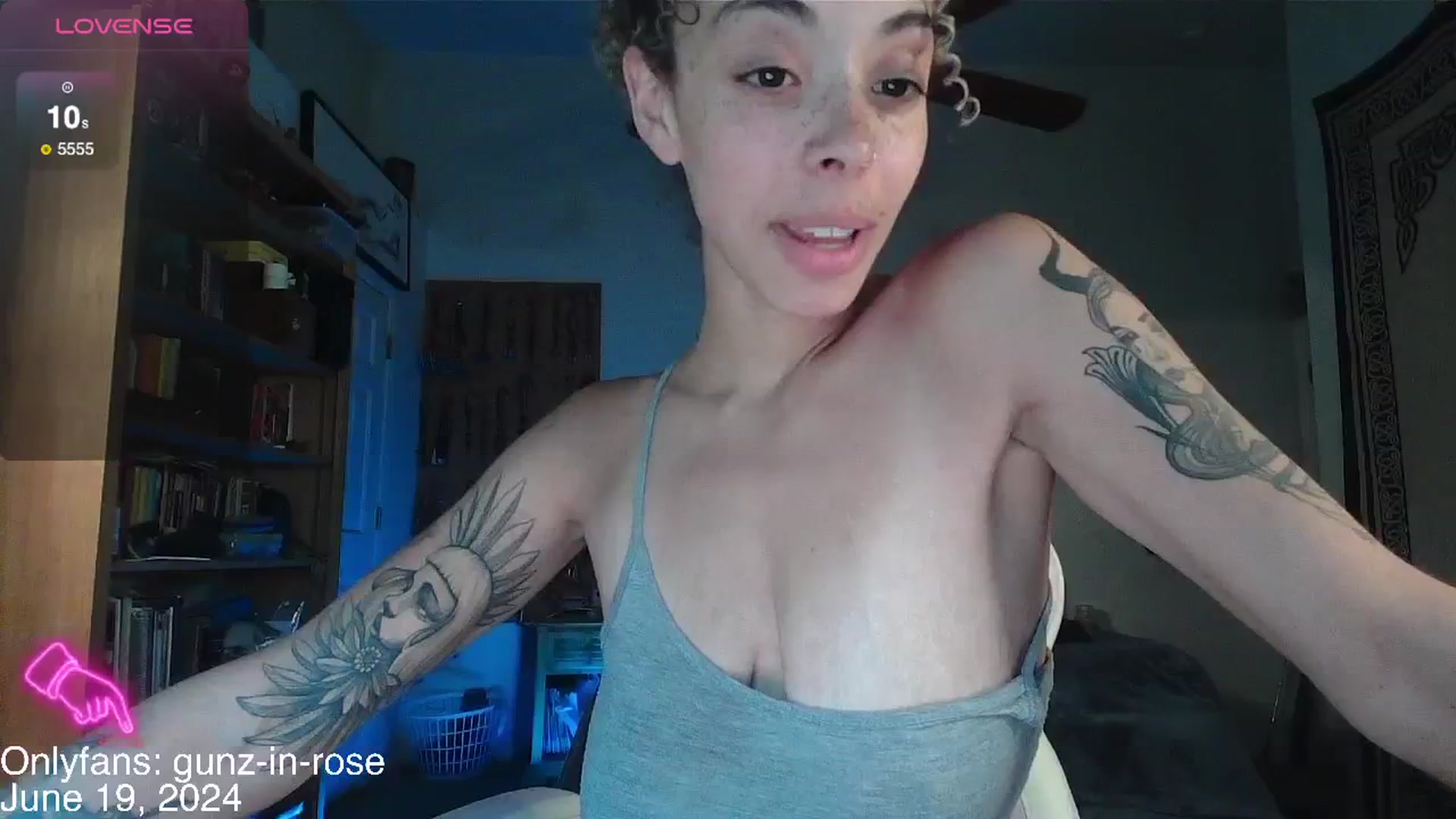 Gallery image thumbnail from kylierose's myfreecams stream on, 06/19/2024, 23:36 image 19 of 20