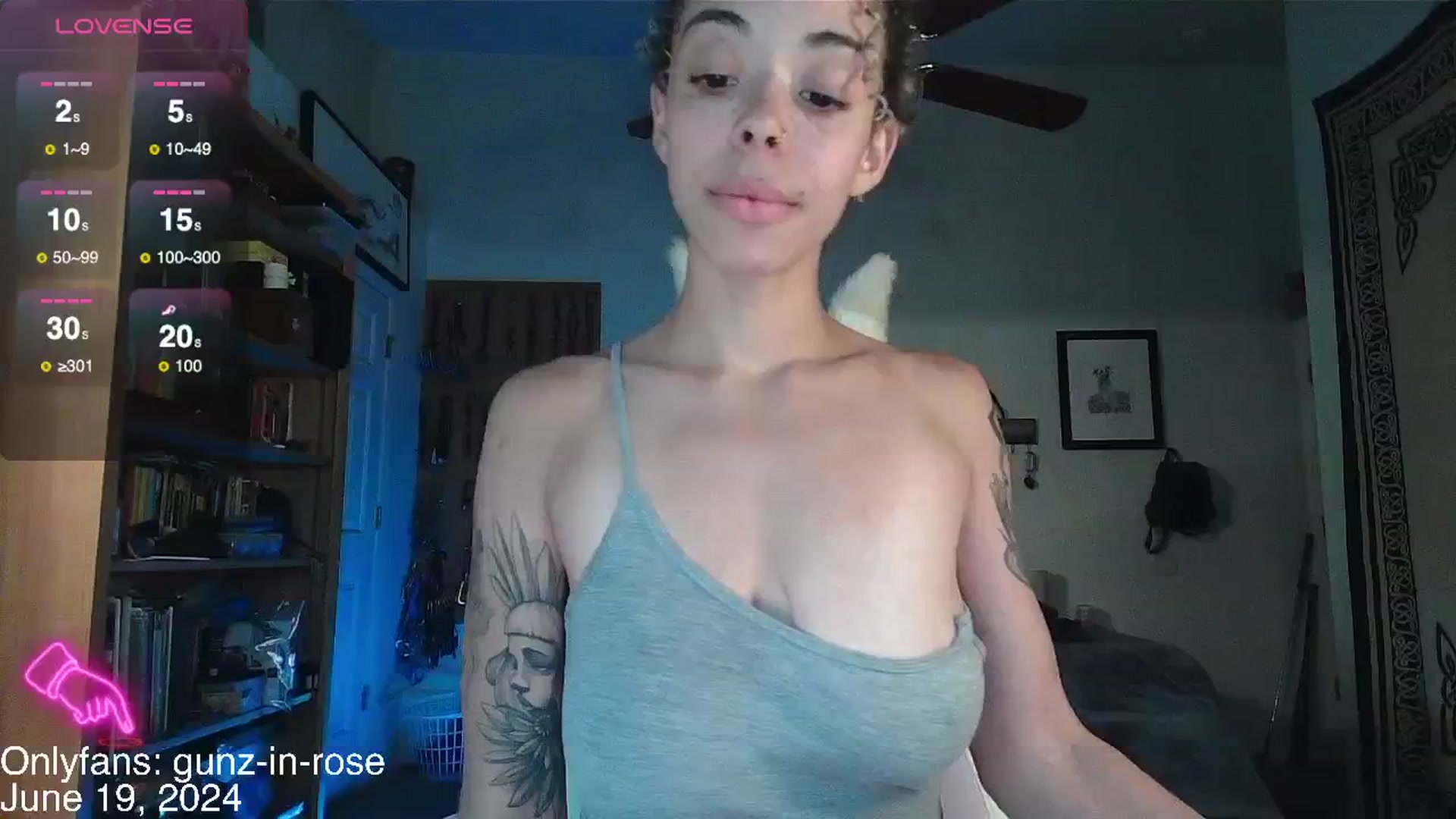 Gallery image thumbnail from kylierose's myfreecams stream on, 06/19/2024, 23:36 image 13 of 20