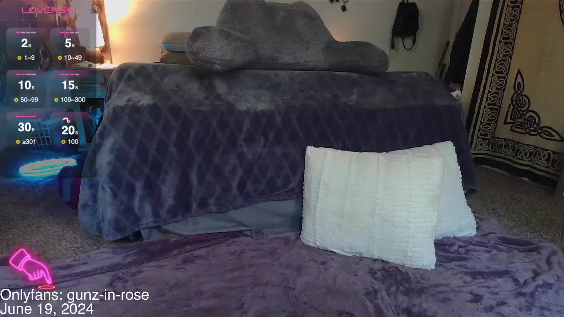 Gallery image thumbnail from kylierose's myfreecams stream on, 06/26/2024, 22:19 image 3 of 20