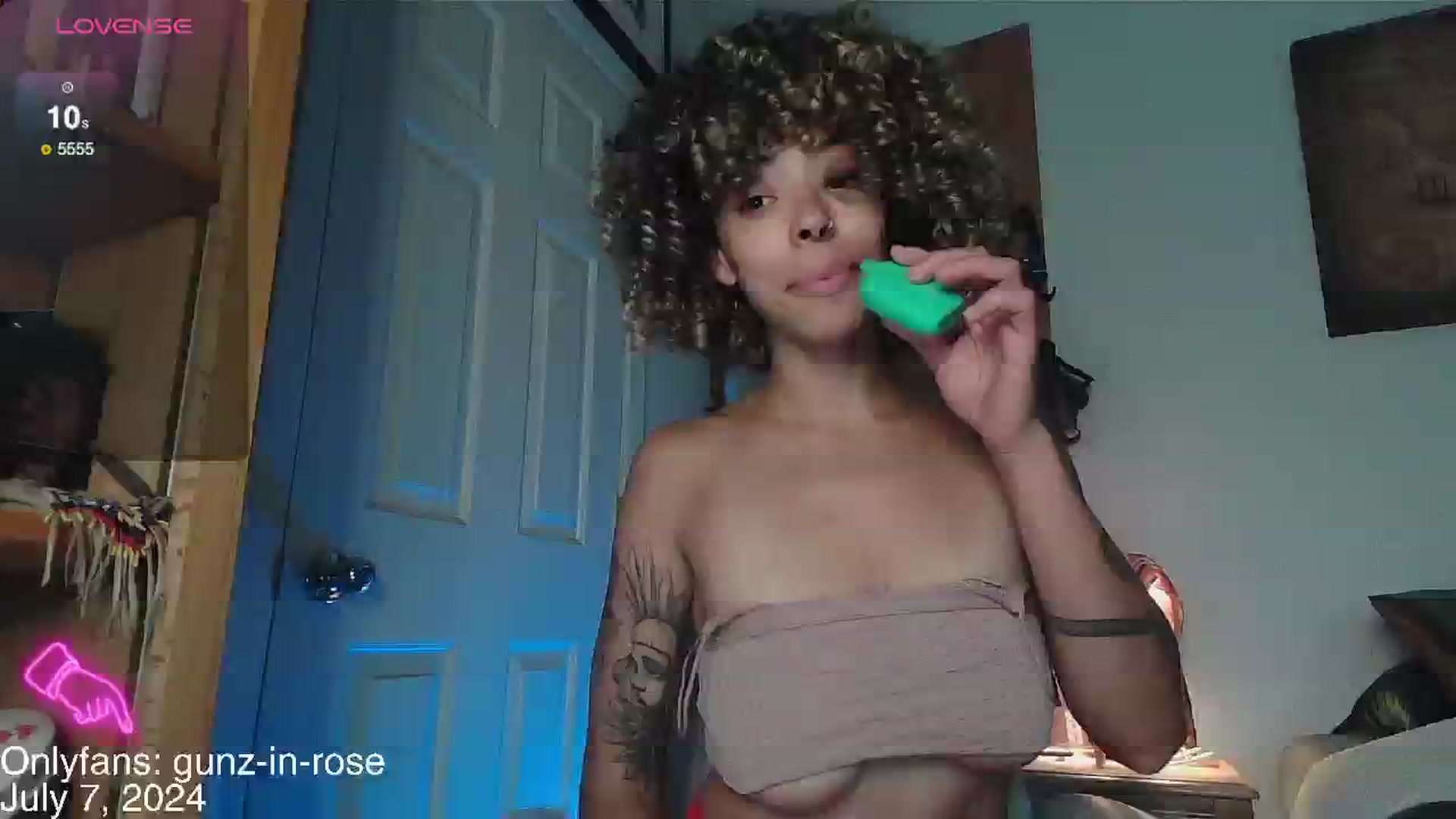 Gallery image thumbnail from kylierose's myfreecams stream on, 07/07/2024, 18:47 image 16 of 20