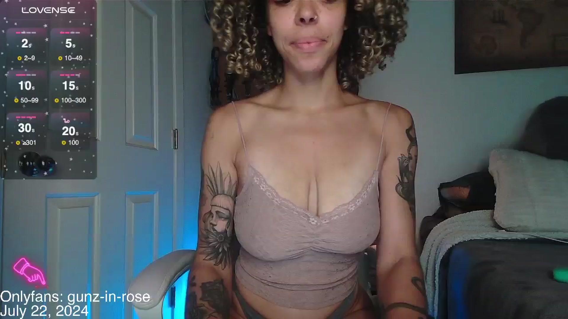 Gallery image thumbnail from kylierose's myfreecams stream on, 07/23/2024, 17:24 image 1 of 20
