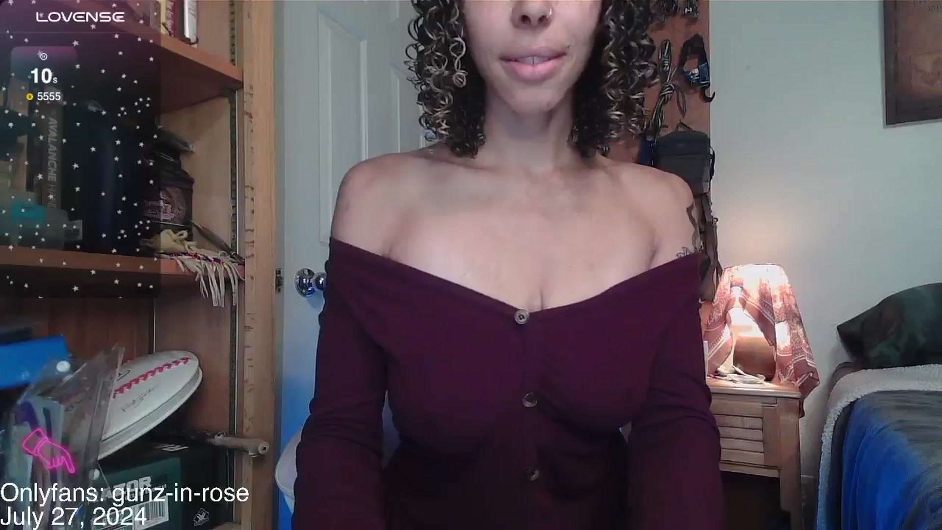 Gallery image thumbnail from kylierose's myfreecams stream on, 07/29/2024, 18:31 image 8 of 20