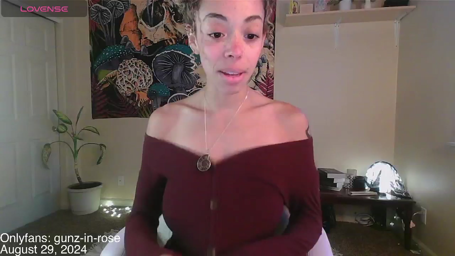 Gallery image thumbnail from kylierose's myfreecams stream on, 08/29/2024, 16:12 image 1 of 20