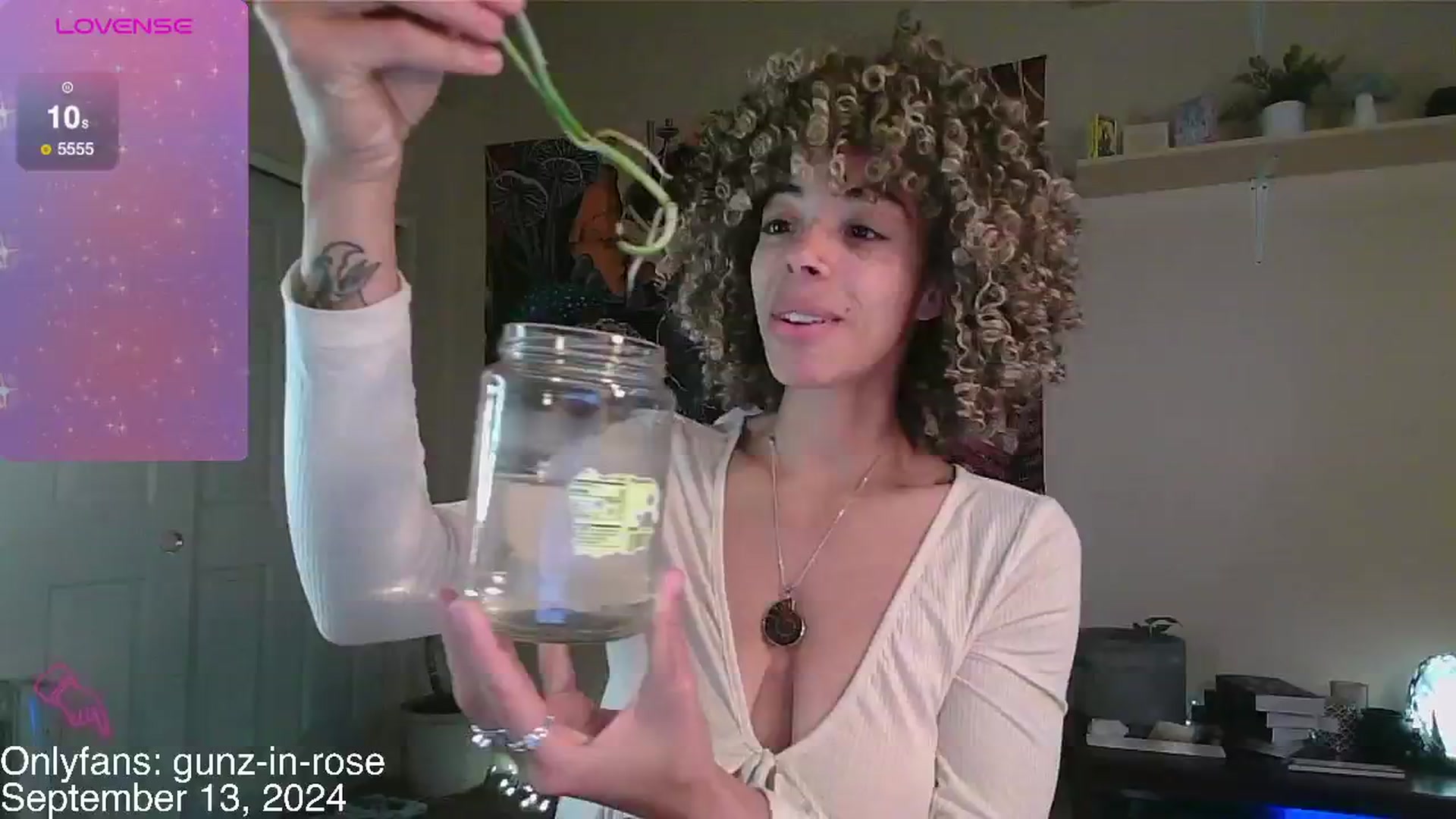 Gallery image thumbnail from kylierose's myfreecams stream on, 09/13/2024, 15:25 image 10 of 20