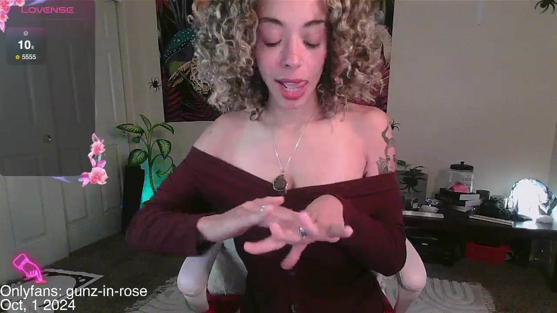 Gallery image thumbnail from kylierose's myfreecams stream on, 10/01/2024, 15:20 image 16 of 20