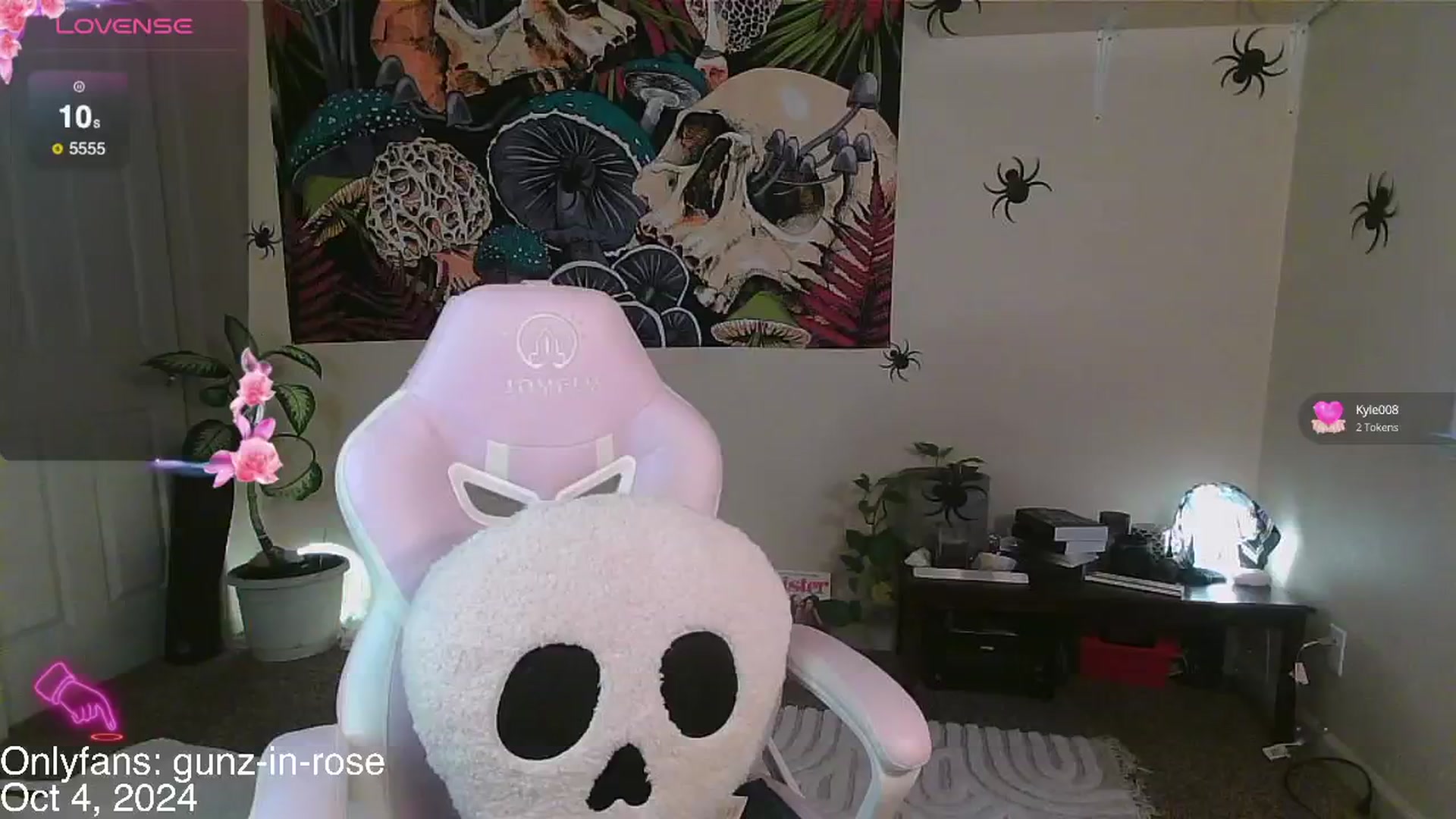 Gallery image thumbnail from kylierose's myfreecams stream on, 10/04/2024, 16:16 image 18 of 20