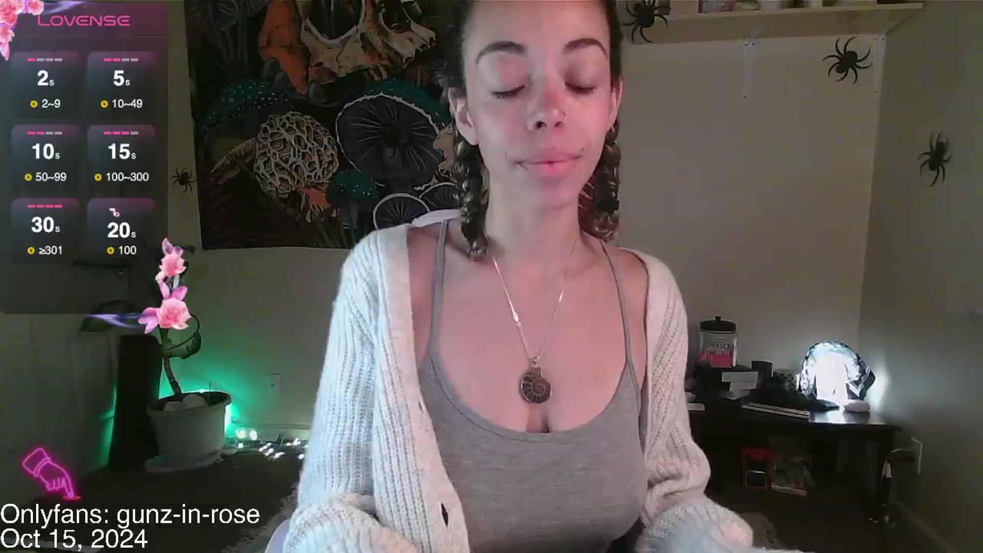 Gallery image thumbnail from kylierose's myfreecams stream on, 10/15/2024, 16:45 image 1 of 20