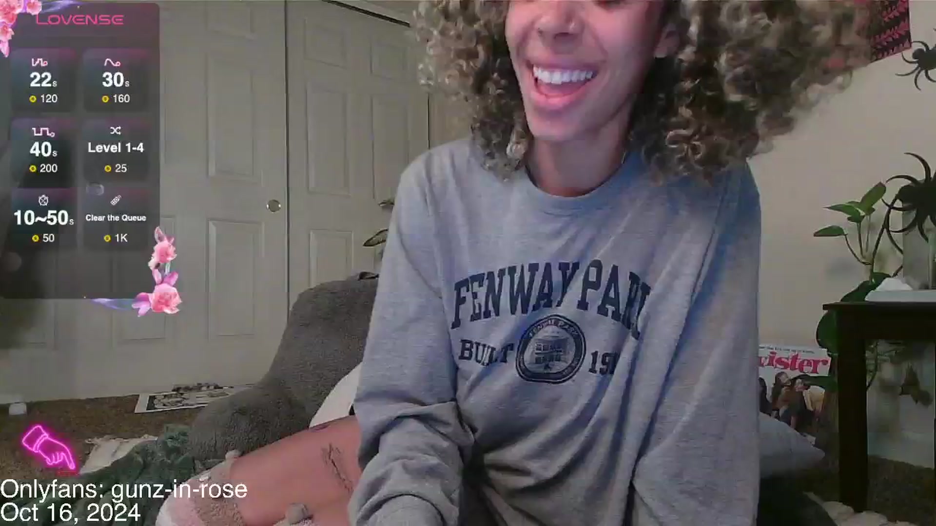 Gallery image thumbnail from kylierose's myfreecams stream on, 10/16/2024, 18:21 image 1 of 20