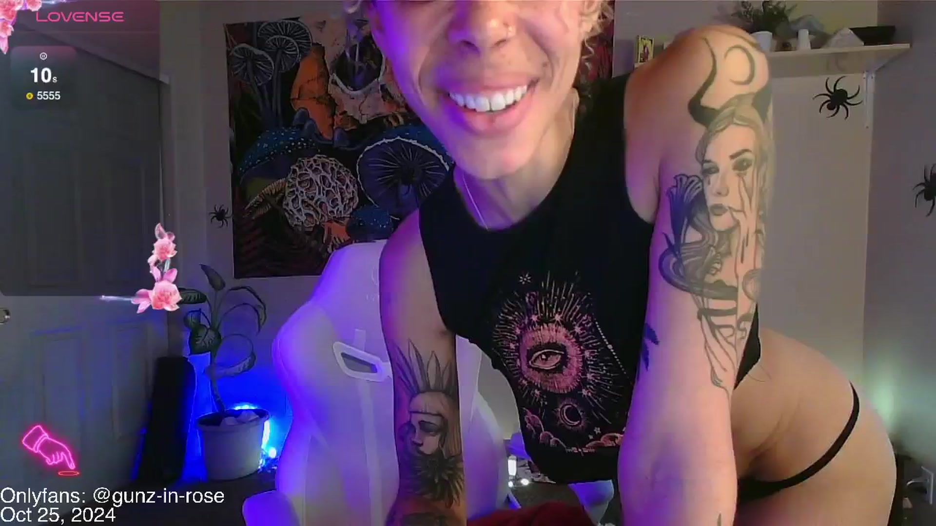 Gallery image thumbnail from kylierose's myfreecams stream on, 10/25/2024, 17:28 image 13 of 20