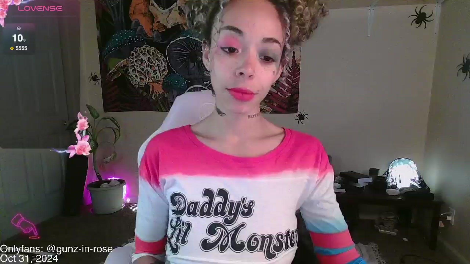 Gallery image thumbnail from kylierose's myfreecams stream on, 10/31/2024, 17:16 image 17 of 20