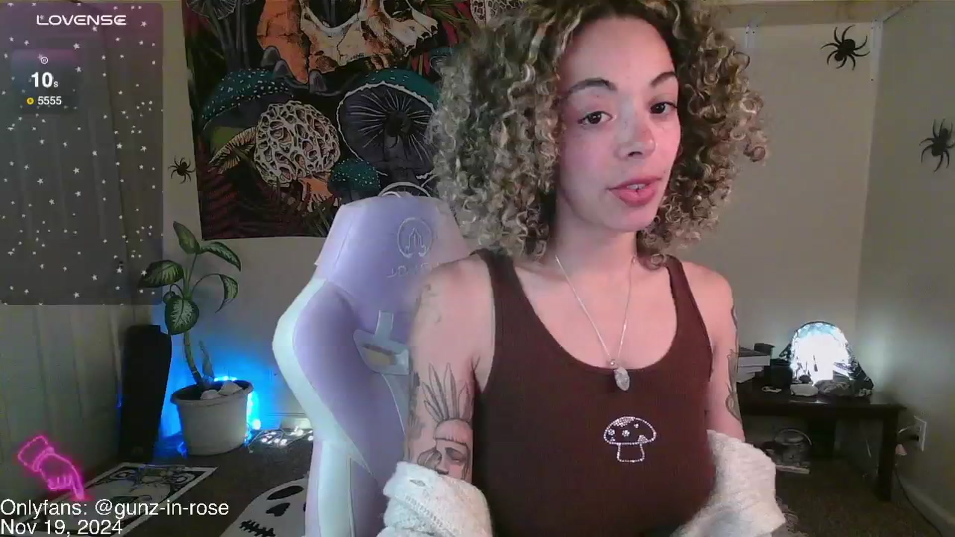 Gallery image thumbnail from kylierose's myfreecams stream on, 11/19/2024, 15:34 image 18 of 20