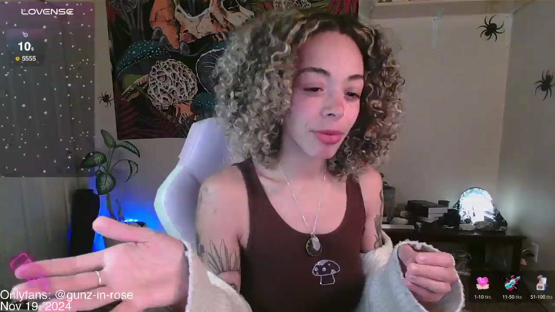 Gallery image thumbnail from kylierose's myfreecams stream on, 11/19/2024, 15:34 image 15 of 20