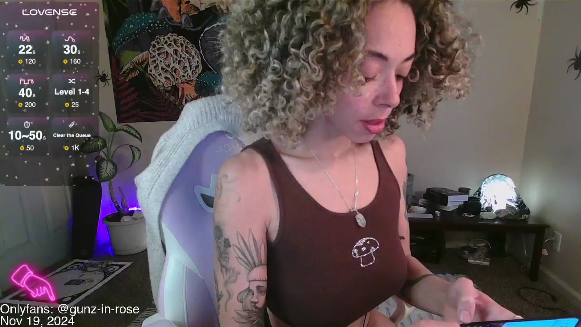 Gallery image thumbnail from kylierose's myfreecams stream on, 11/19/2024, 18:09 image 12 of 20