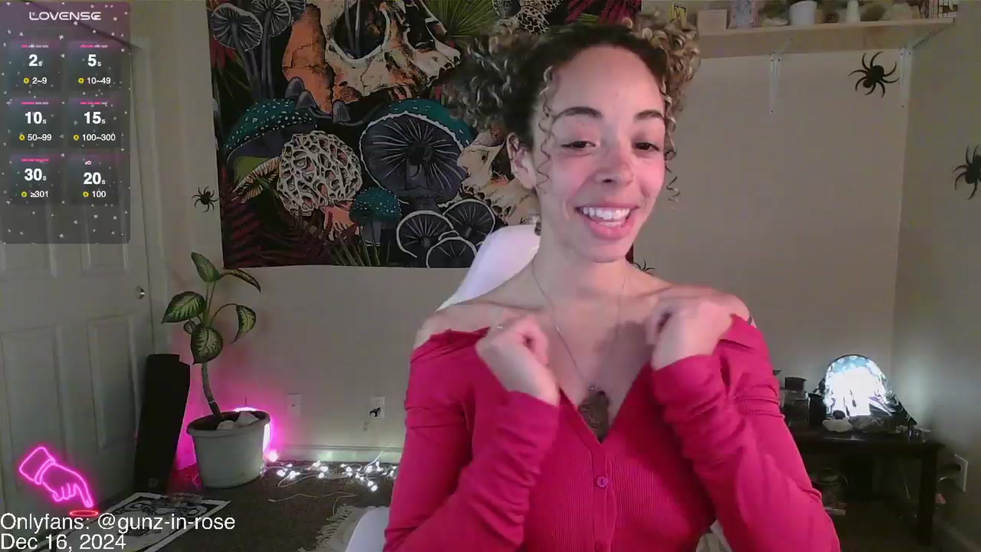 Gallery image thumbnail from kylierose's myfreecams stream on, 12/16/2024, 17:03 image 13 of 20