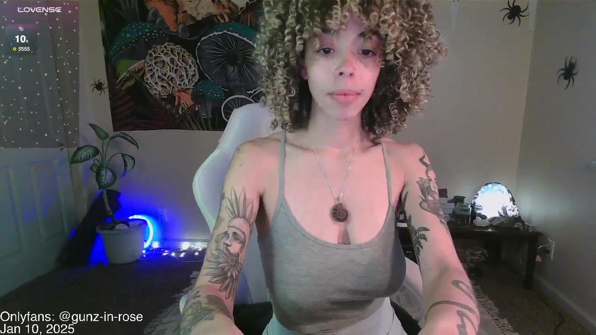 Gallery image thumbnail from kylierose's myfreecams stream on, 01/10/2025, 19:34 image 11 of 20