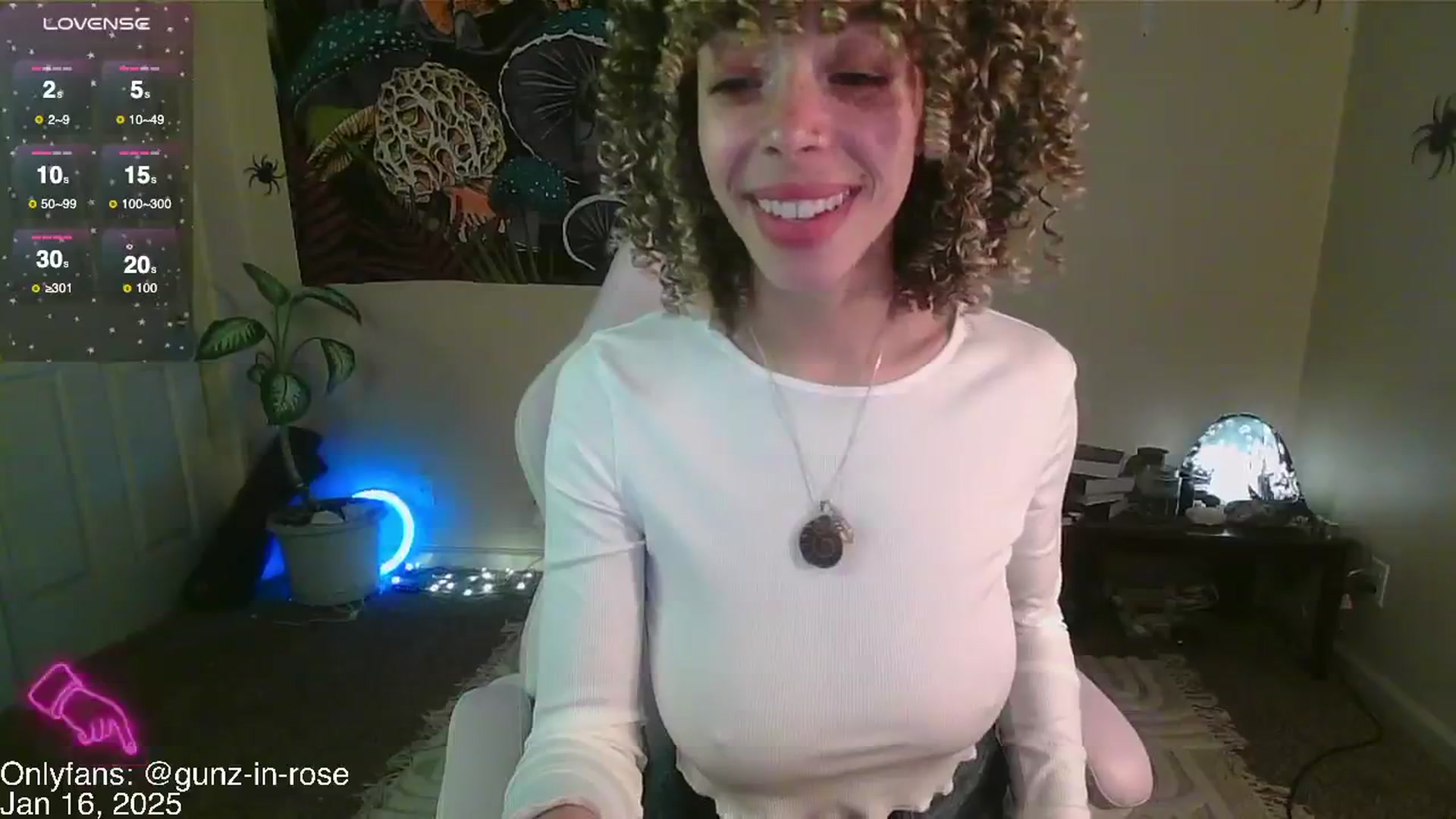 Gallery image thumbnail from kylierose's myfreecams stream on, 01/16/2025, 19:08 image 11 of 20