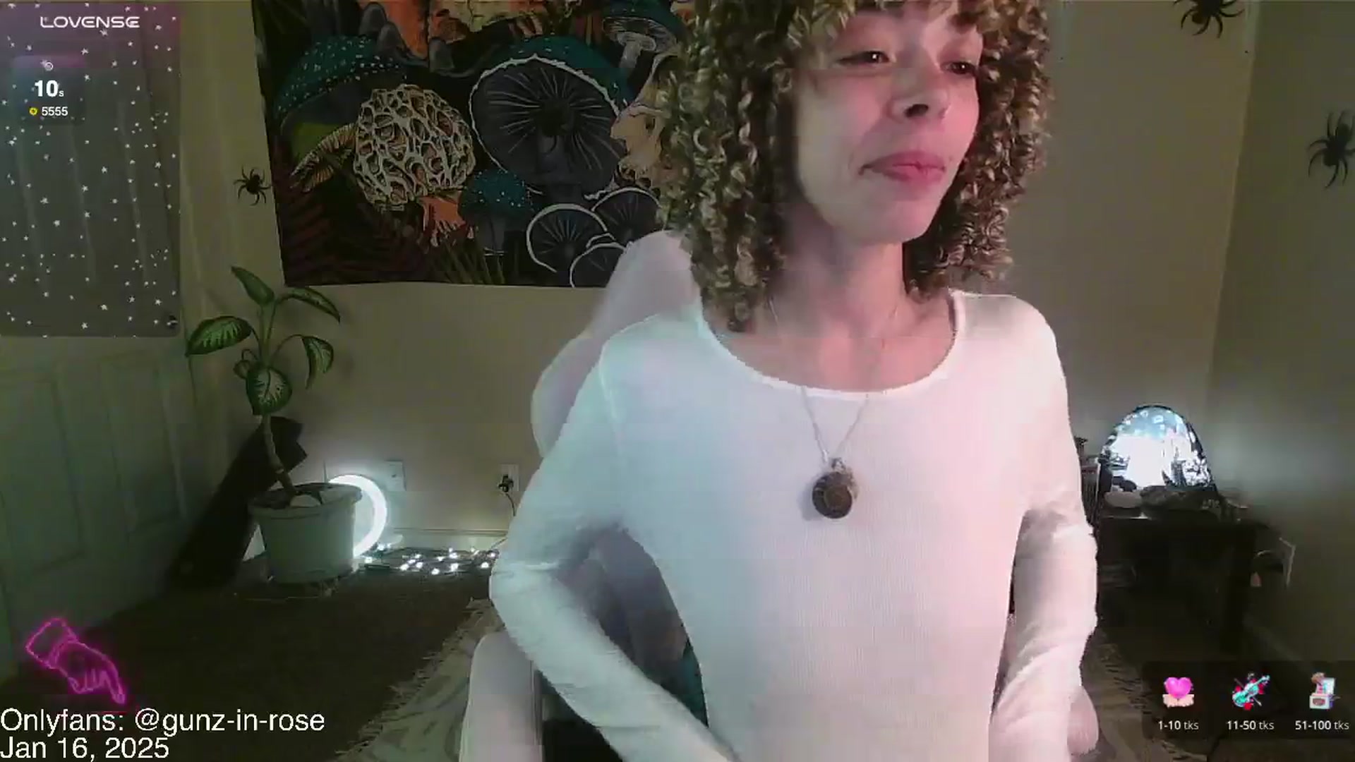 Gallery image thumbnail from kylierose's myfreecams stream on, 01/16/2025, 19:08 image 14 of 20