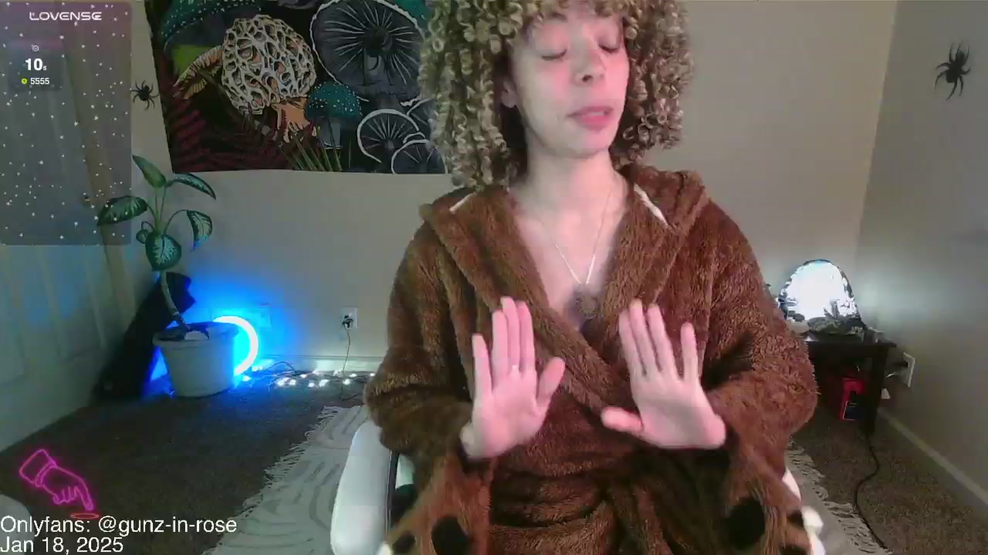 Gallery image thumbnail from kylierose's myfreecams stream on, 01/18/2025, 18:46 image 13 of 20