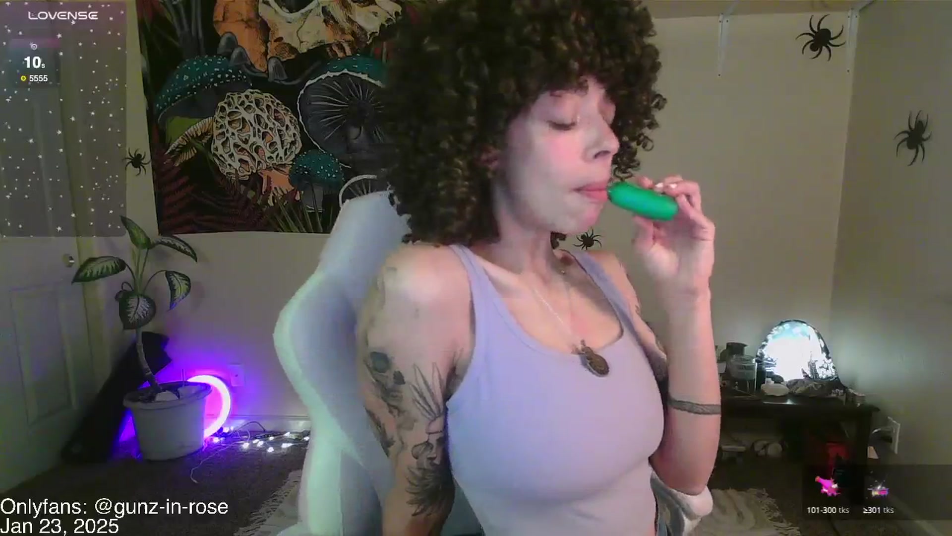 Gallery image thumbnail from kylierose's myfreecams stream on, 01/23/2025, 18:45 image 5 of 20