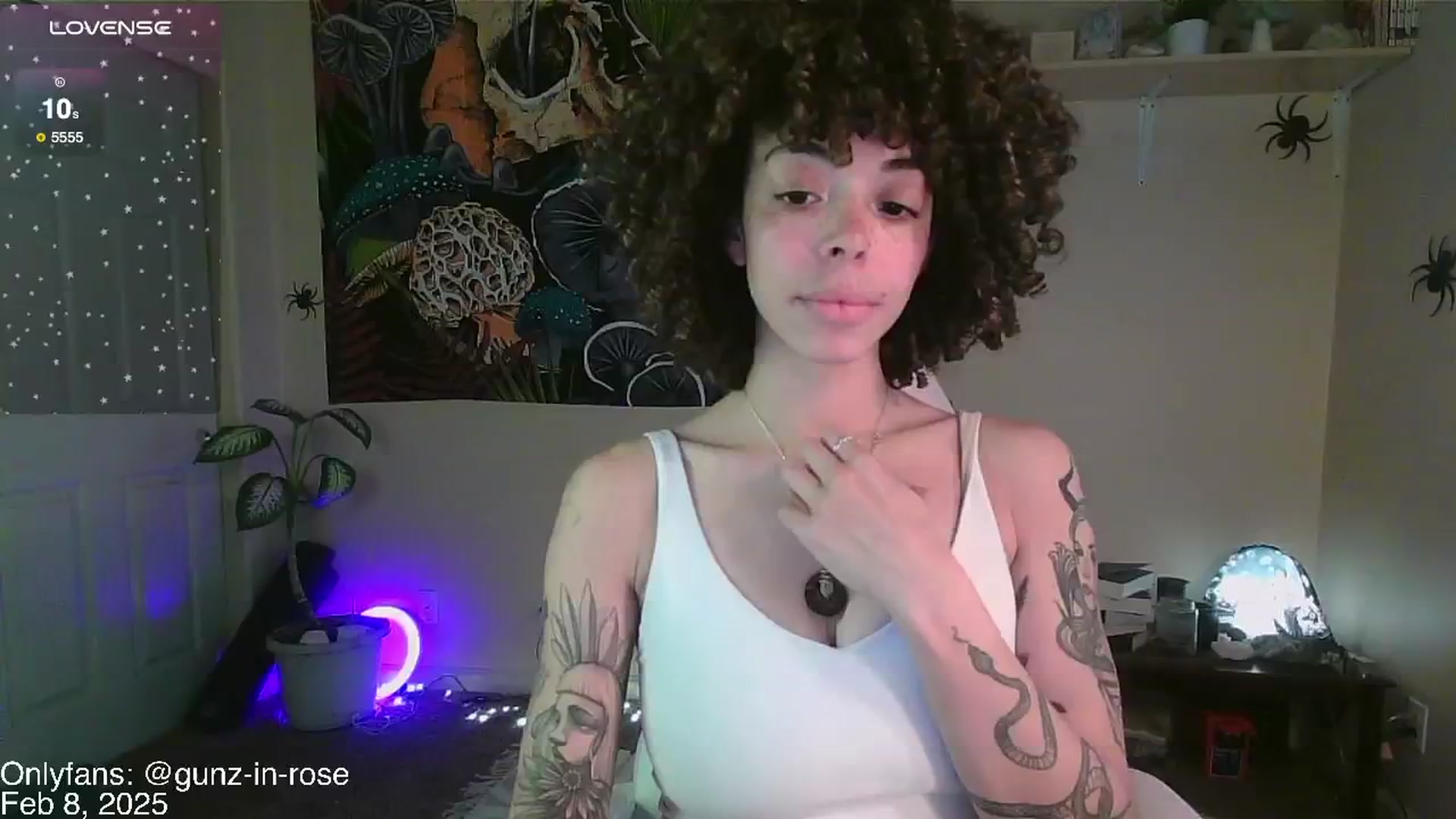 Gallery image thumbnail from kylierose's myfreecams stream on, 02/08/2025, 20:08 image 18 of 20