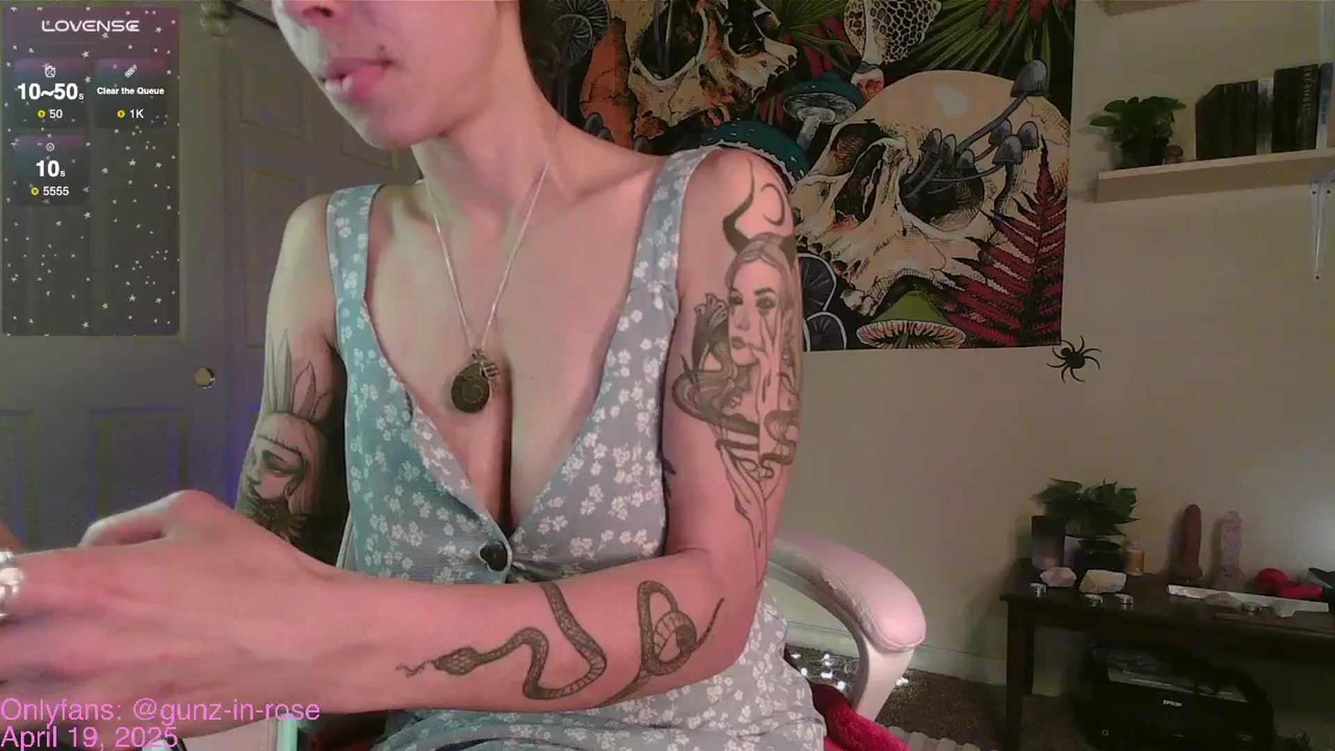 Gallery image thumbnail from kylierose's myfreecams stream on, 04/20/2025, 03:21 image 11 of 20