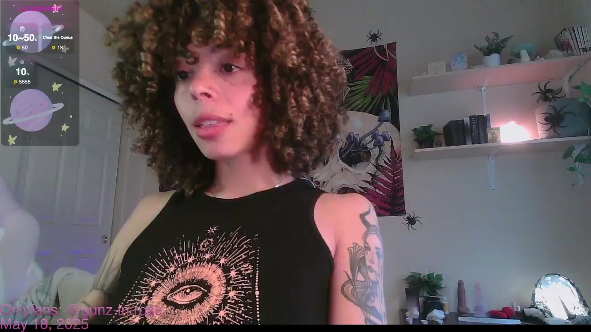 Gallery image thumbnail from kylierose's myfreecams stream on, 05/19/2025, 01:12 image 16 of 20