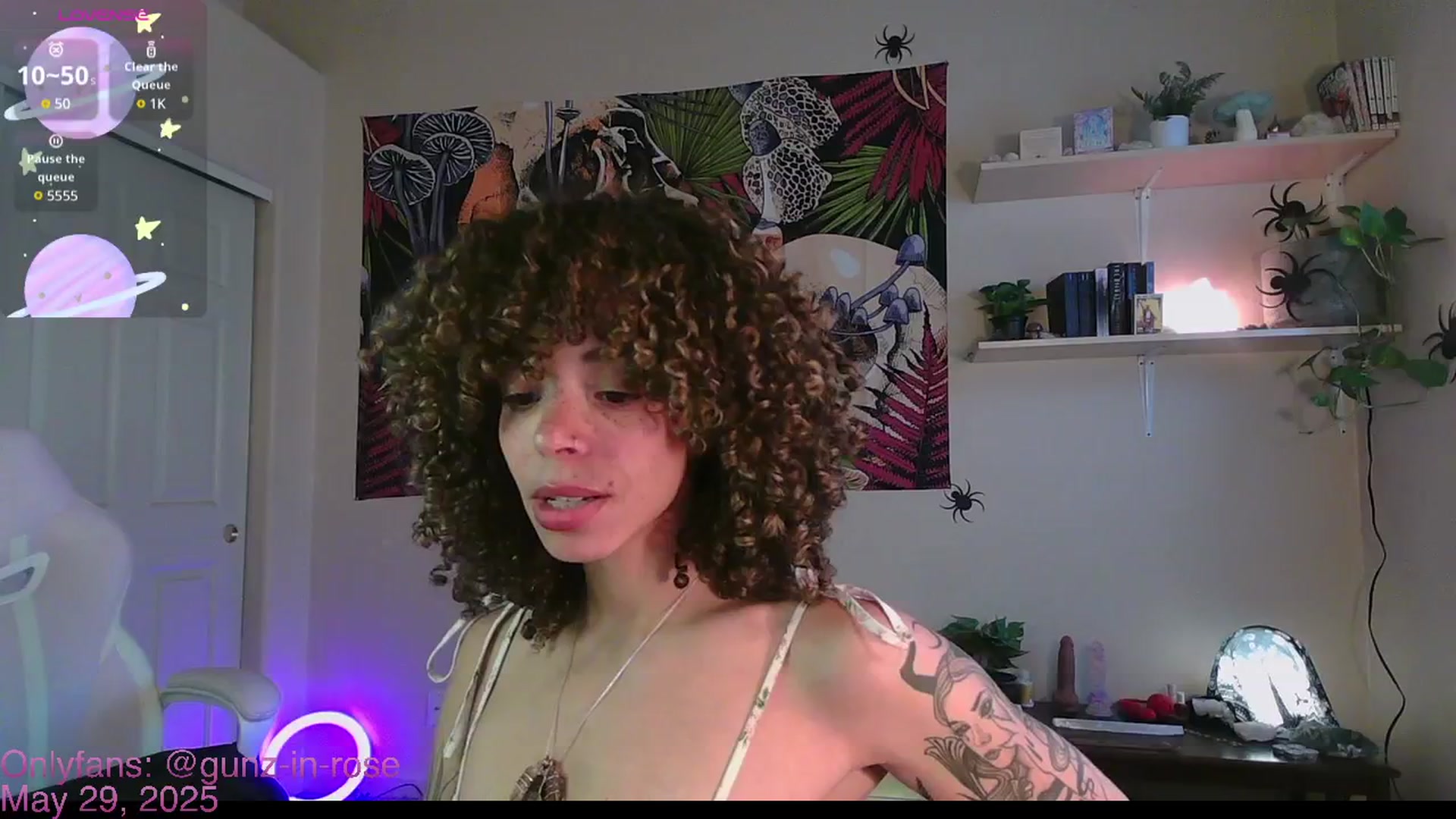 Gallery image thumbnail from kylierose's myfreecams stream on, 05/29/2025, 19:20 image 4 of 20