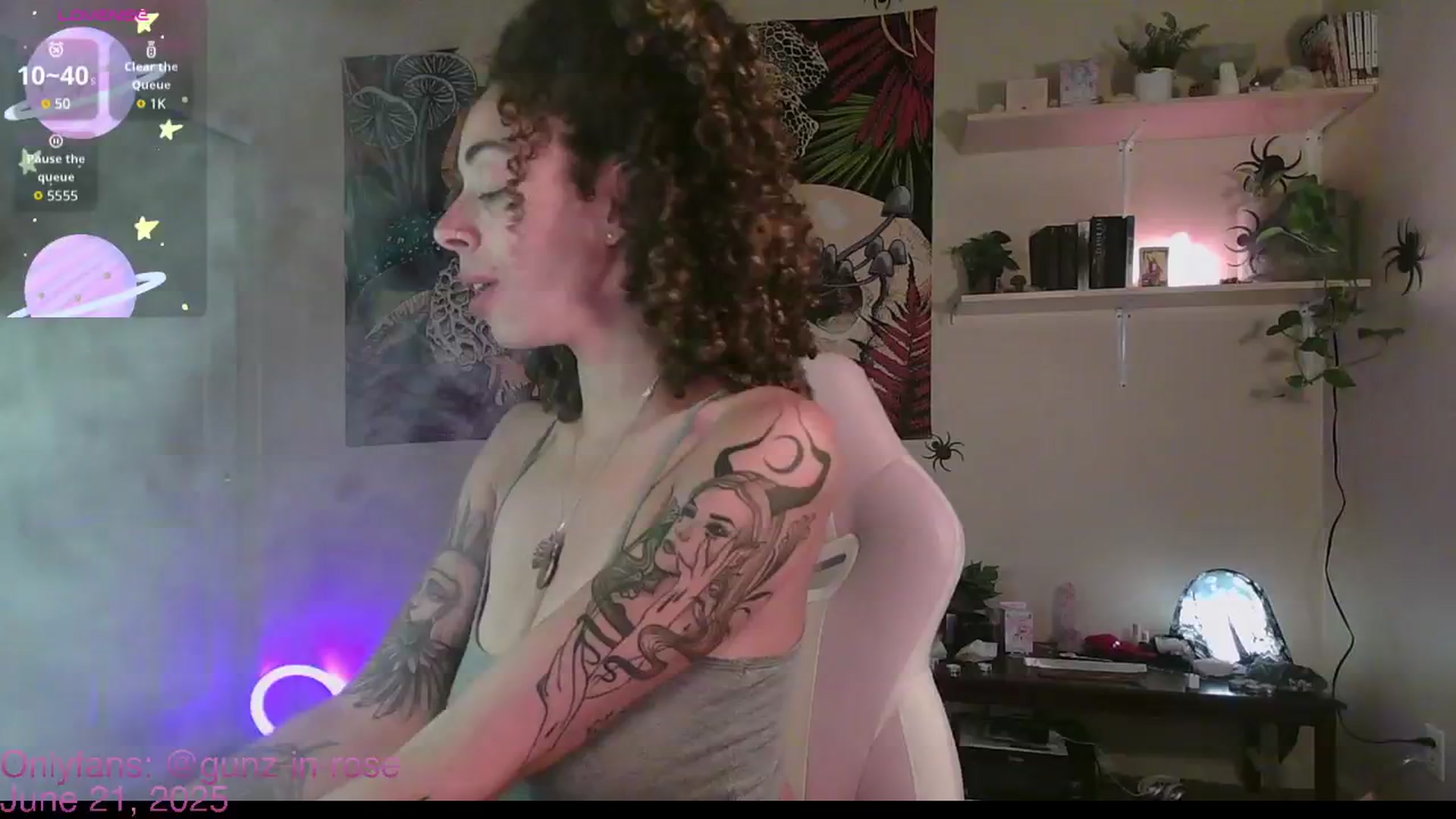 Gallery image thumbnail from kylierose's myfreecams stream on, 06/22/2025, 03:17 image 4 of 20