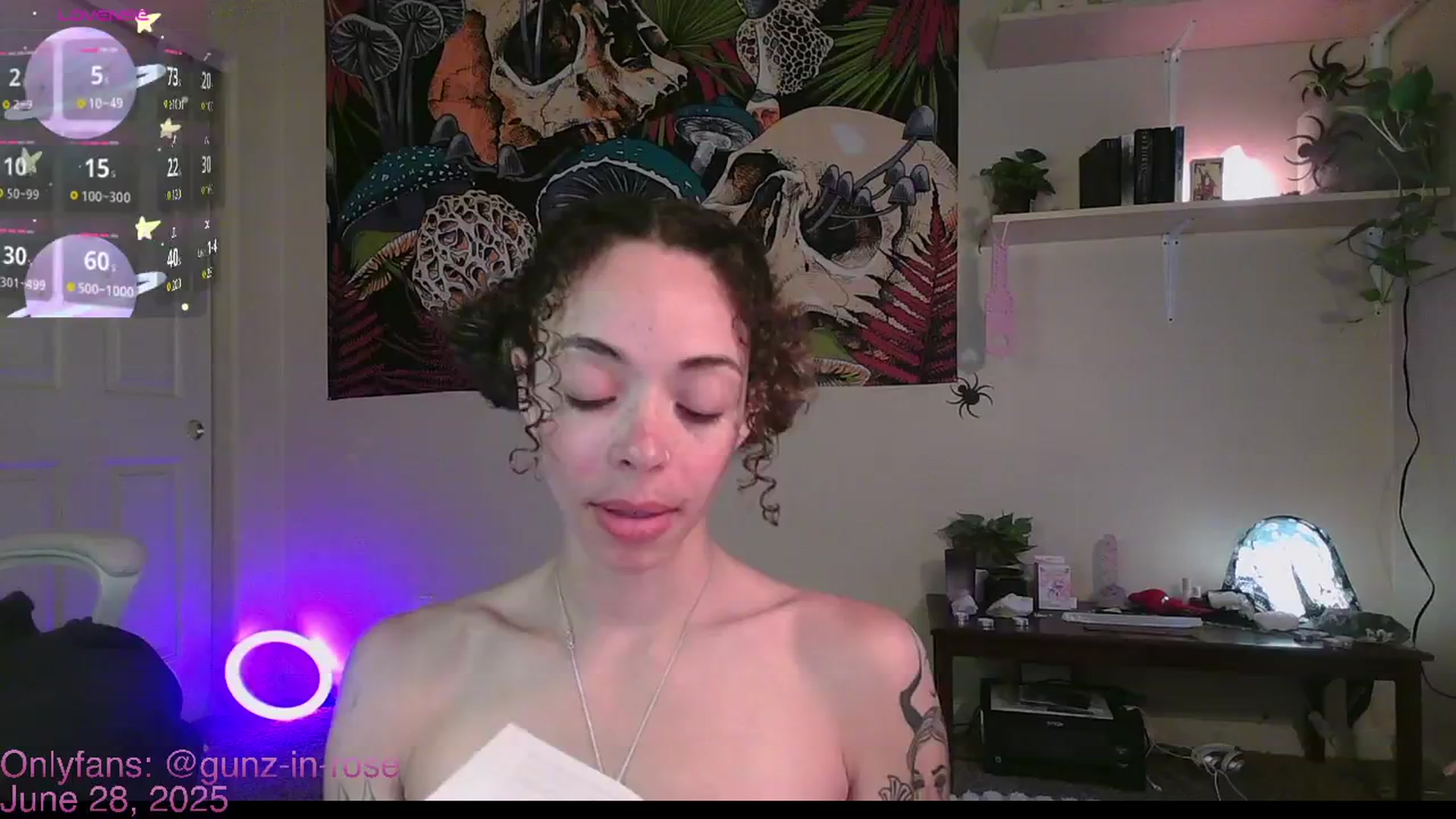 Gallery image thumbnail from kylierose's myfreecams stream on, 06/28/2025, 15:31 image 13 of 20