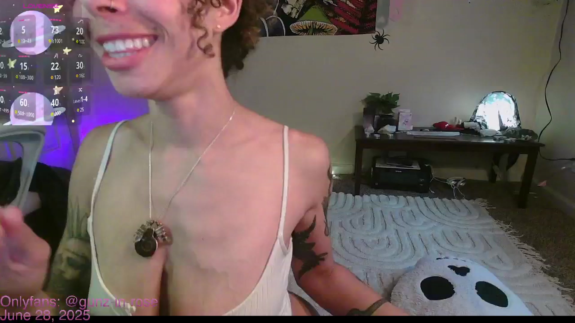 Gallery image thumbnail from kylierose's myfreecams stream on, 06/29/2025, 03:32 image 1 of 20