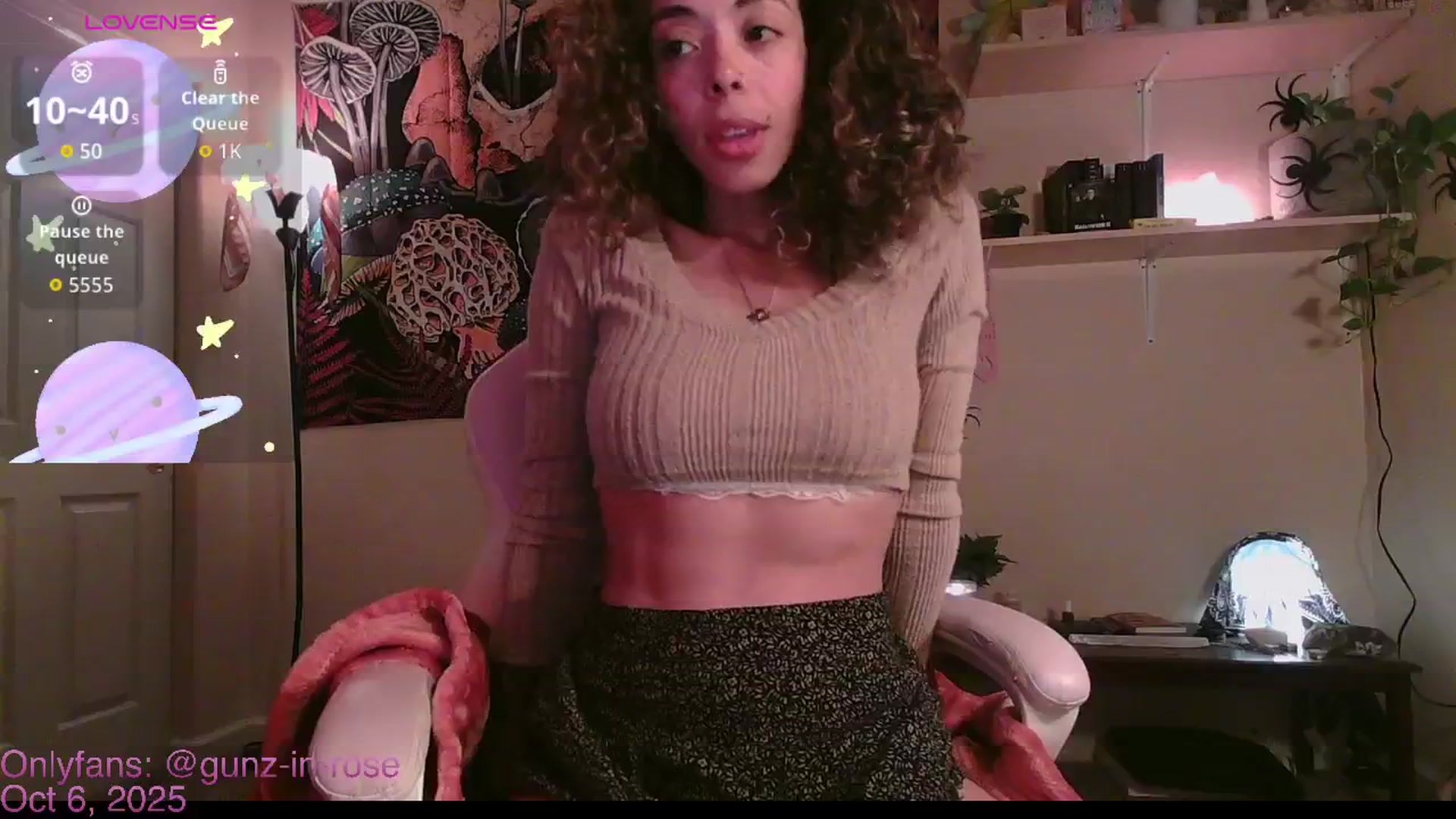 Gallery image thumbnail from kylierose's myfreecams stream on, 10/07/2025, 01:07 image 10 of 20