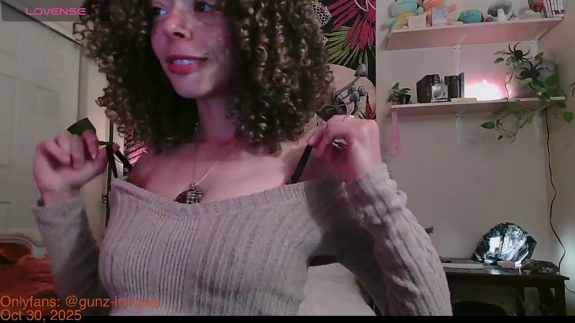 Gallery image thumbnail from kylierose's myfreecams stream on, 10/30/2025, 16:28 image 12 of 20