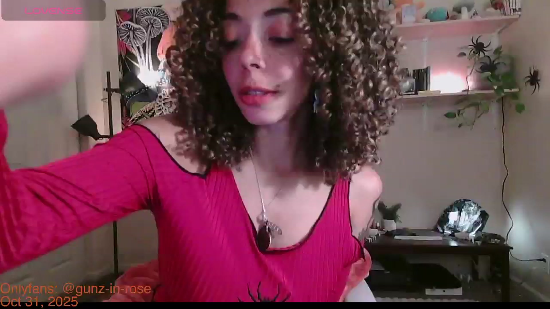 Gallery image thumbnail from kylierose's myfreecams stream on, 10/31/2025, 16:51 image 13 of 20